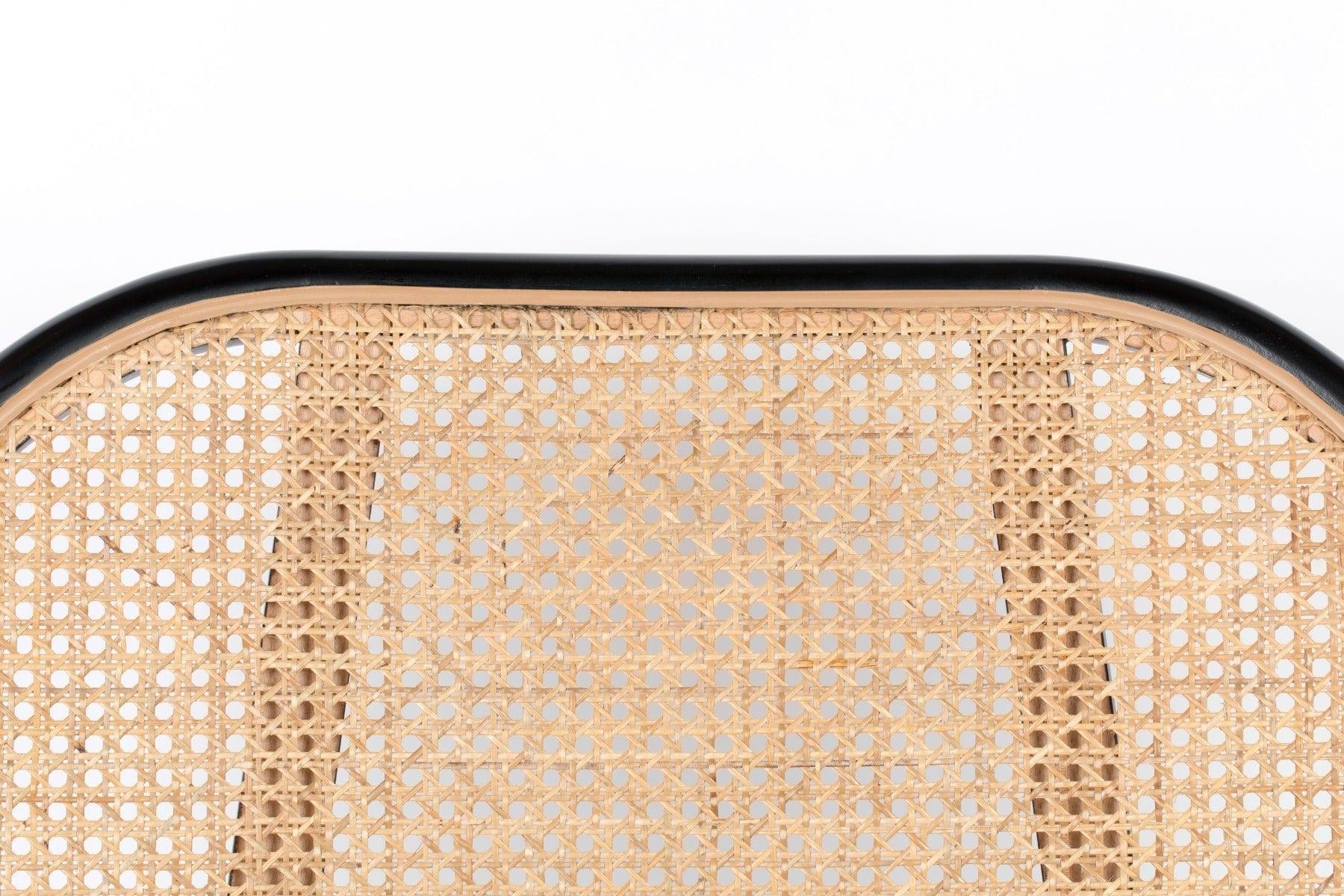 Fotel SPIKE szary z rattanowym oparciem Zuiver Eye on Design