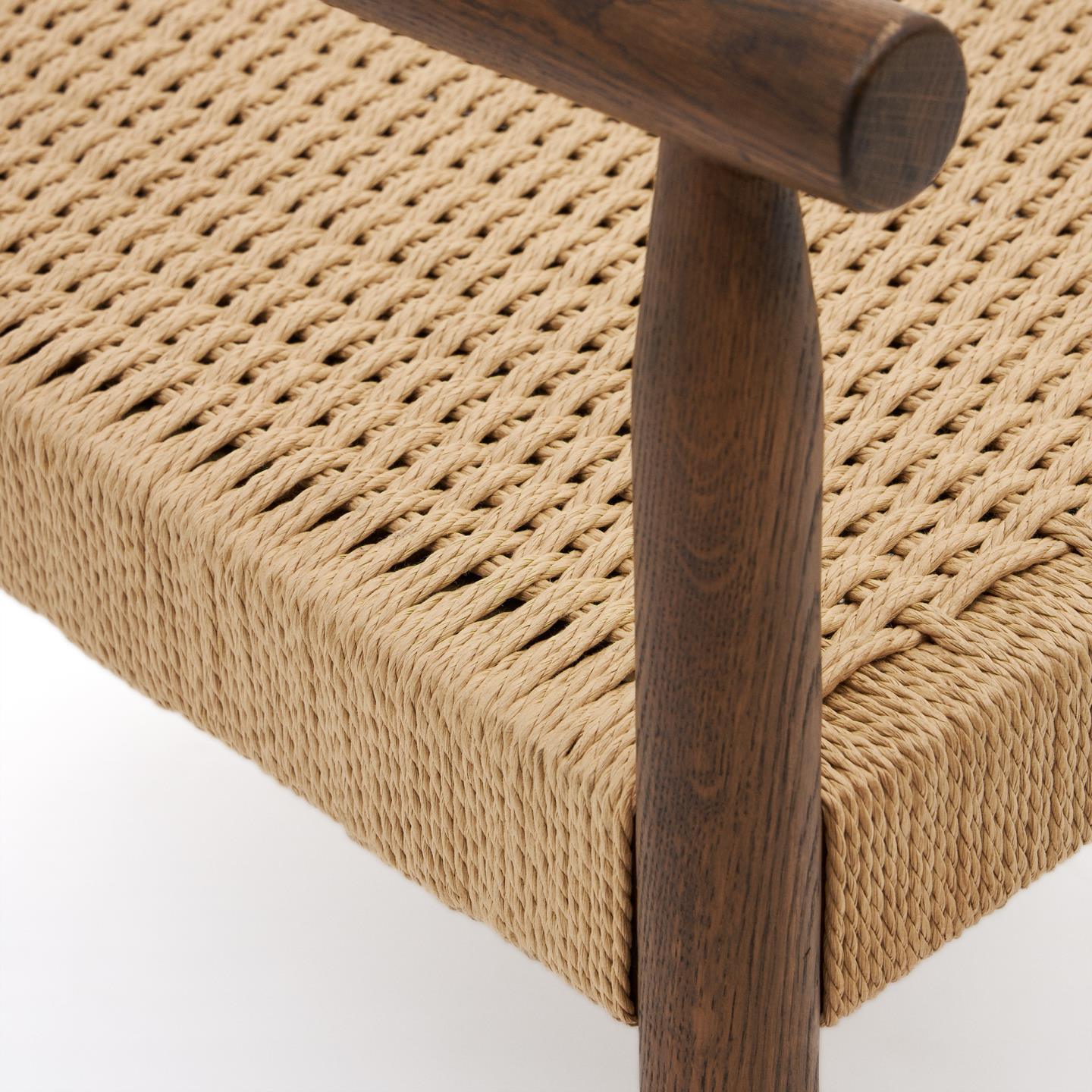 Fotel YALIA orzechowe drewno dębowe La Forma Eye on Design