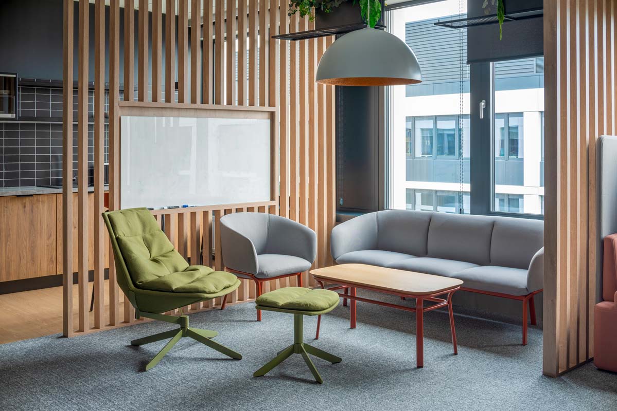 GRACE tafel met metalen basis