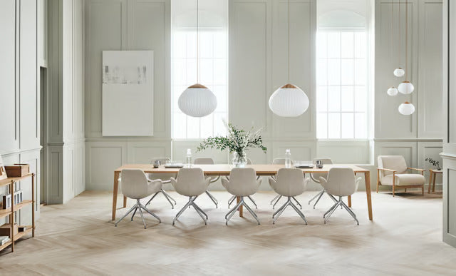 Anmutiger Konferenztisch Eiche Holz