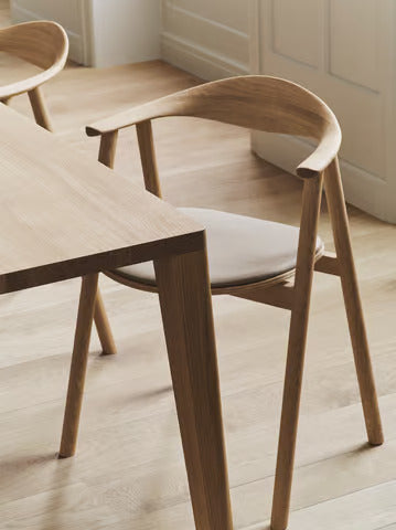 Anmutiger Konferenztisch Eiche Holz