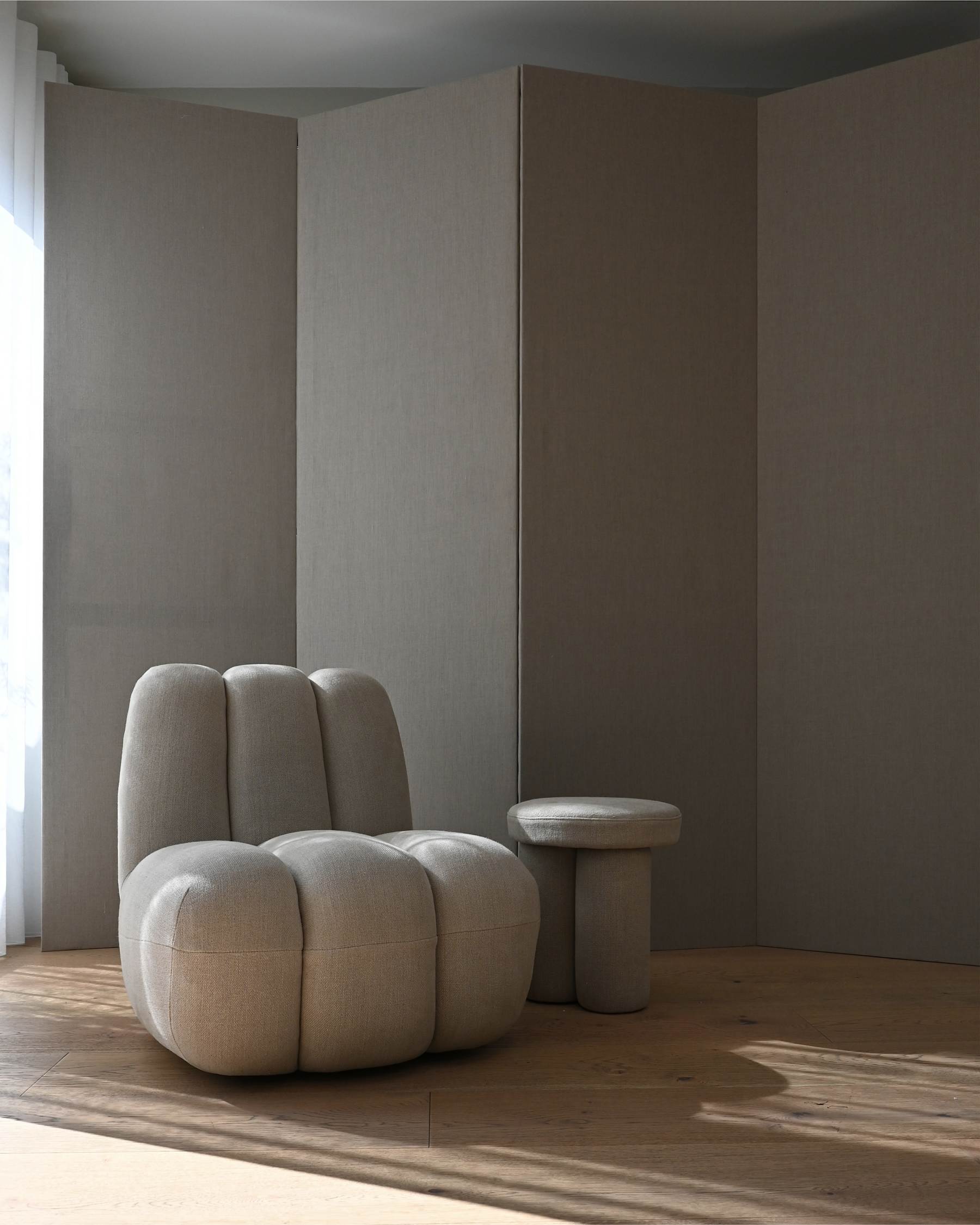 Fotel TOE piaskowy – 101 Copenhagen