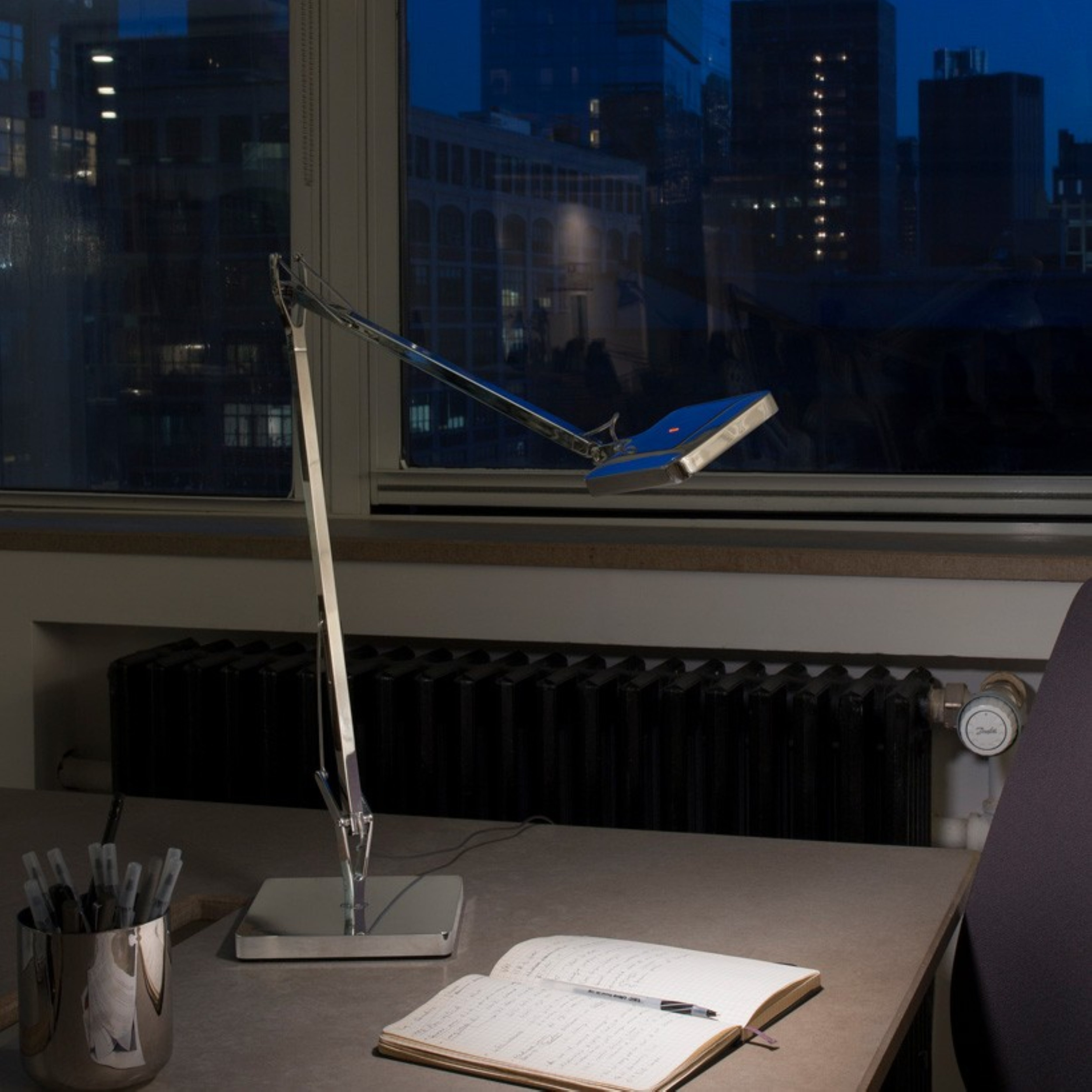 Schreibtischlampe KELVIN LED BASE grau