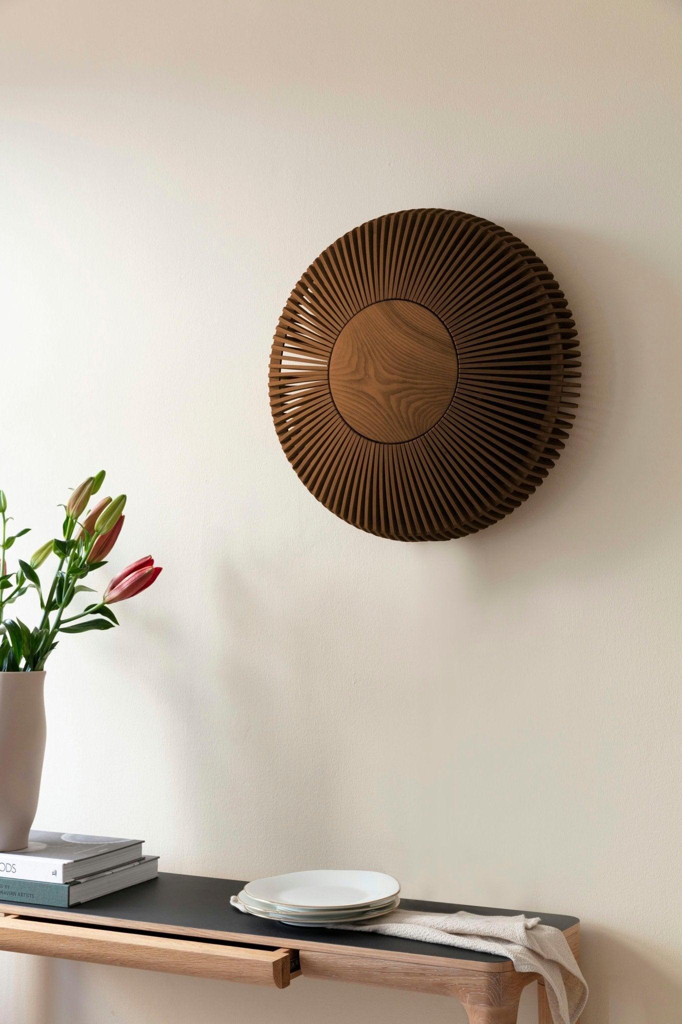 Kinkiet CLAVA UP WOOD ciemny dąb UMAGE Eye on Design