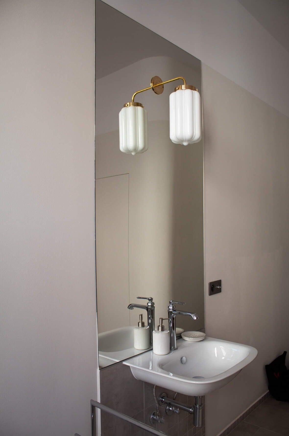 Kinkiet DECO mosiężny Embassy Interiors Eye on Design