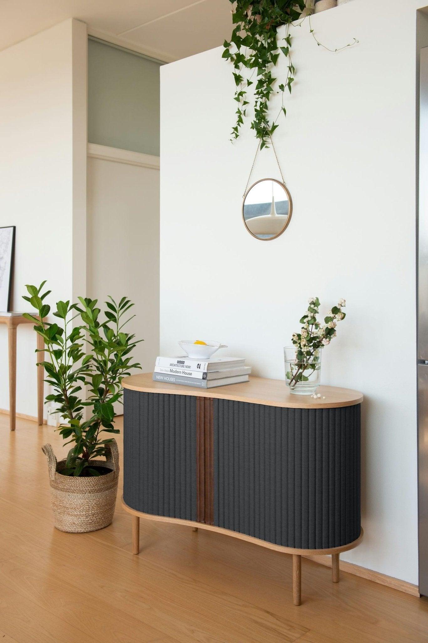 Komoda AUDACIOUS antracytowy z dębem UMAGE Eye on Design