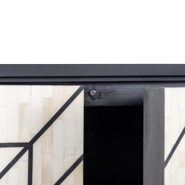 Komoda NOVAS drewno mango ze złotym Richmond Interiors Eye on Design