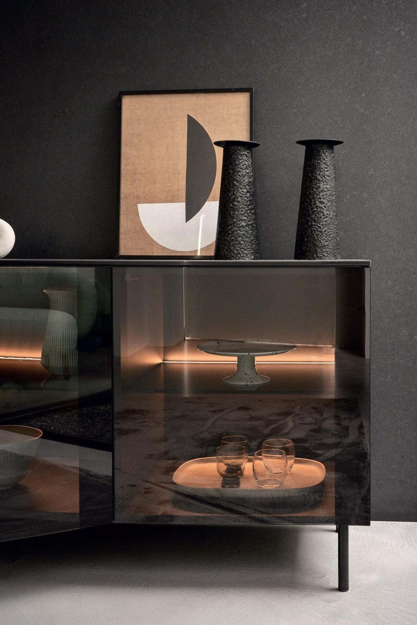 Komoda szklana 3-drzwiowa UNIVERSAL czarny mat z oświetleniem Calligaris Eye on Design