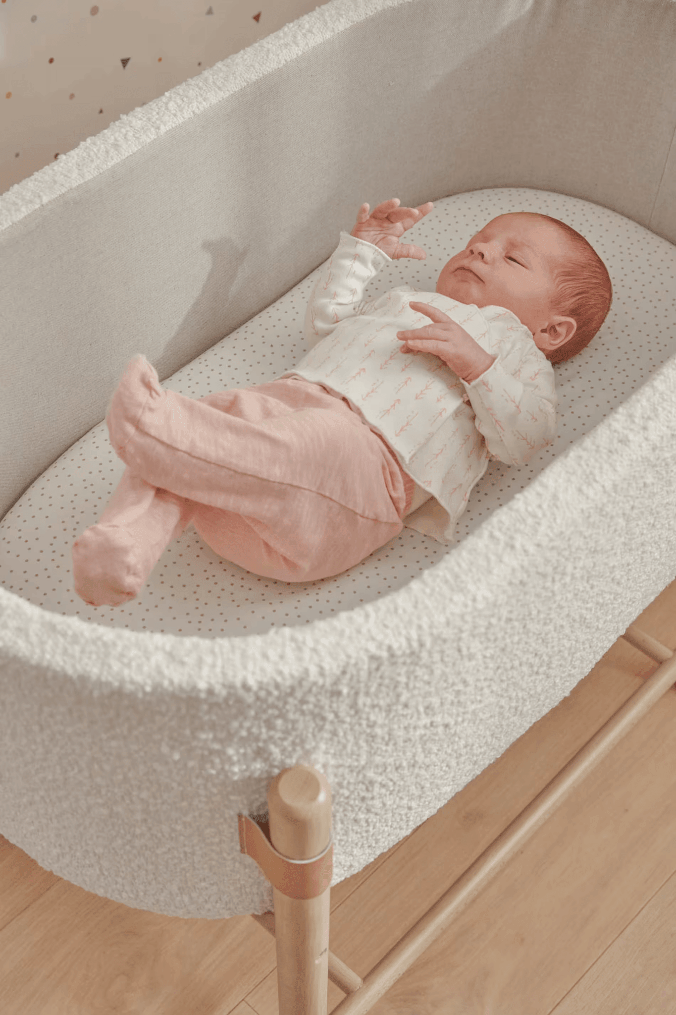 Kosz Mojżesza ADARA biały boucle La Forma Eye on Design