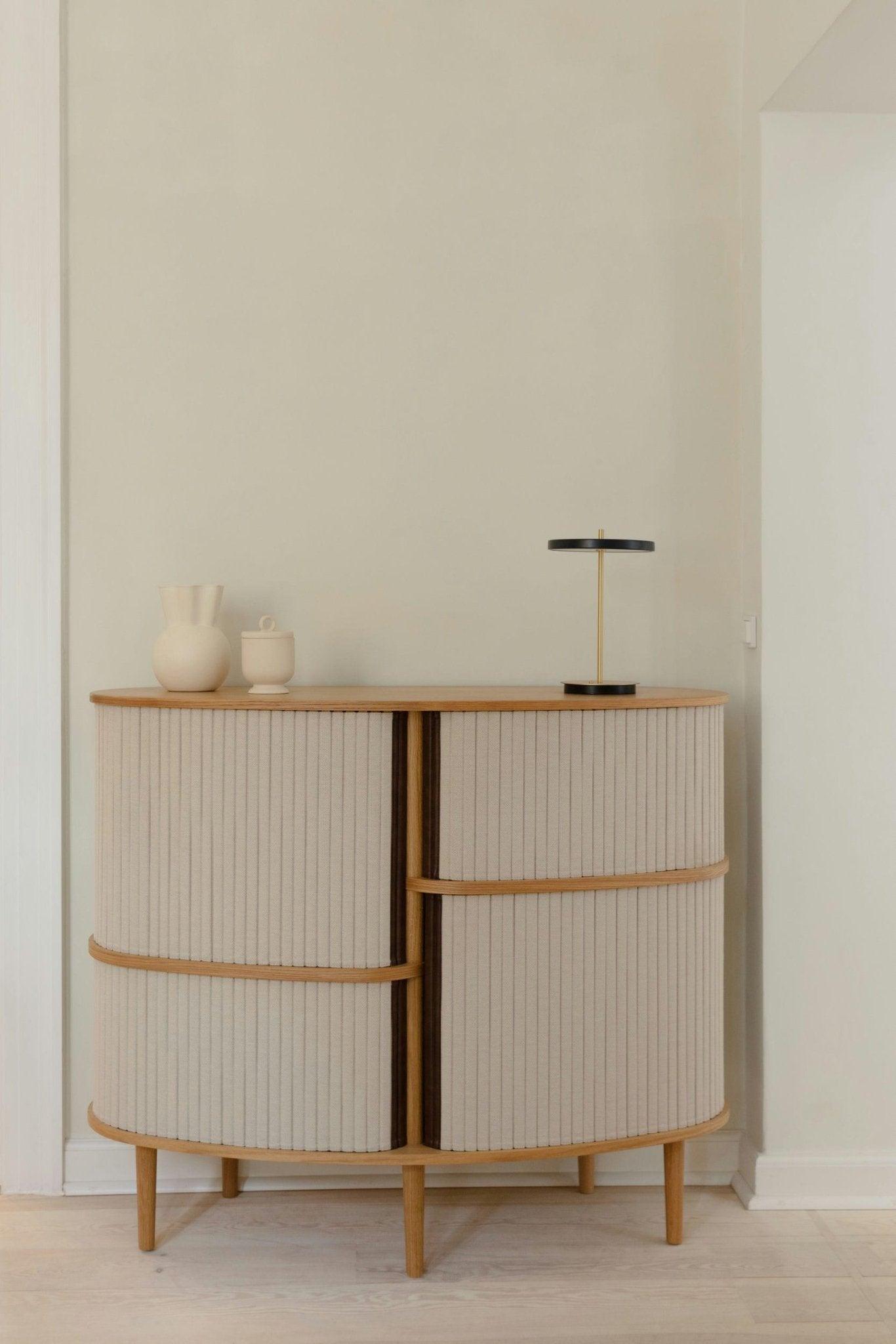 Kredens AUDACIOUS beżowy z dębem UMAGE Eye on Design