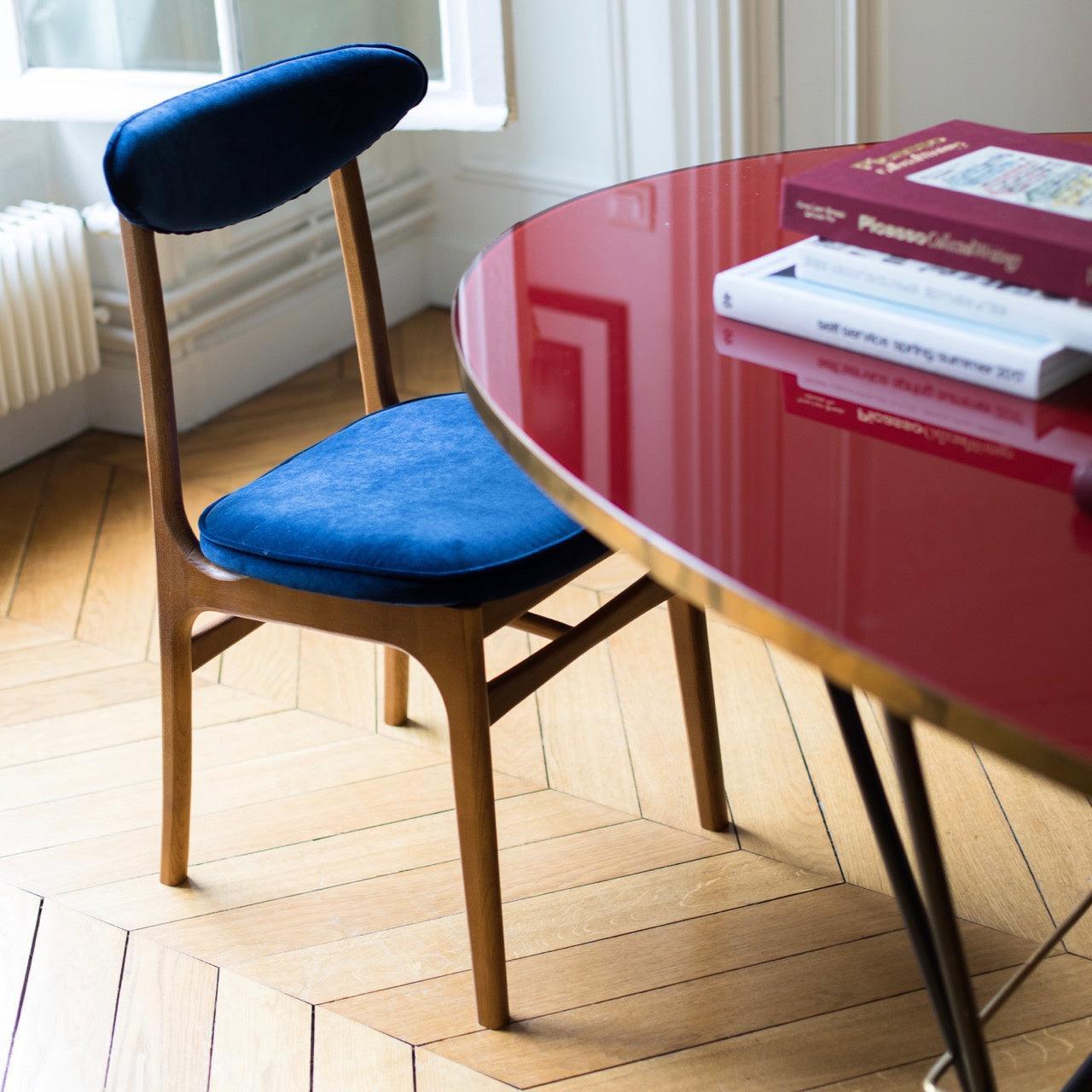 Krzesło 200-190 różowy w tkaninie Velvet Powder Pink 366 concept Eye on Design