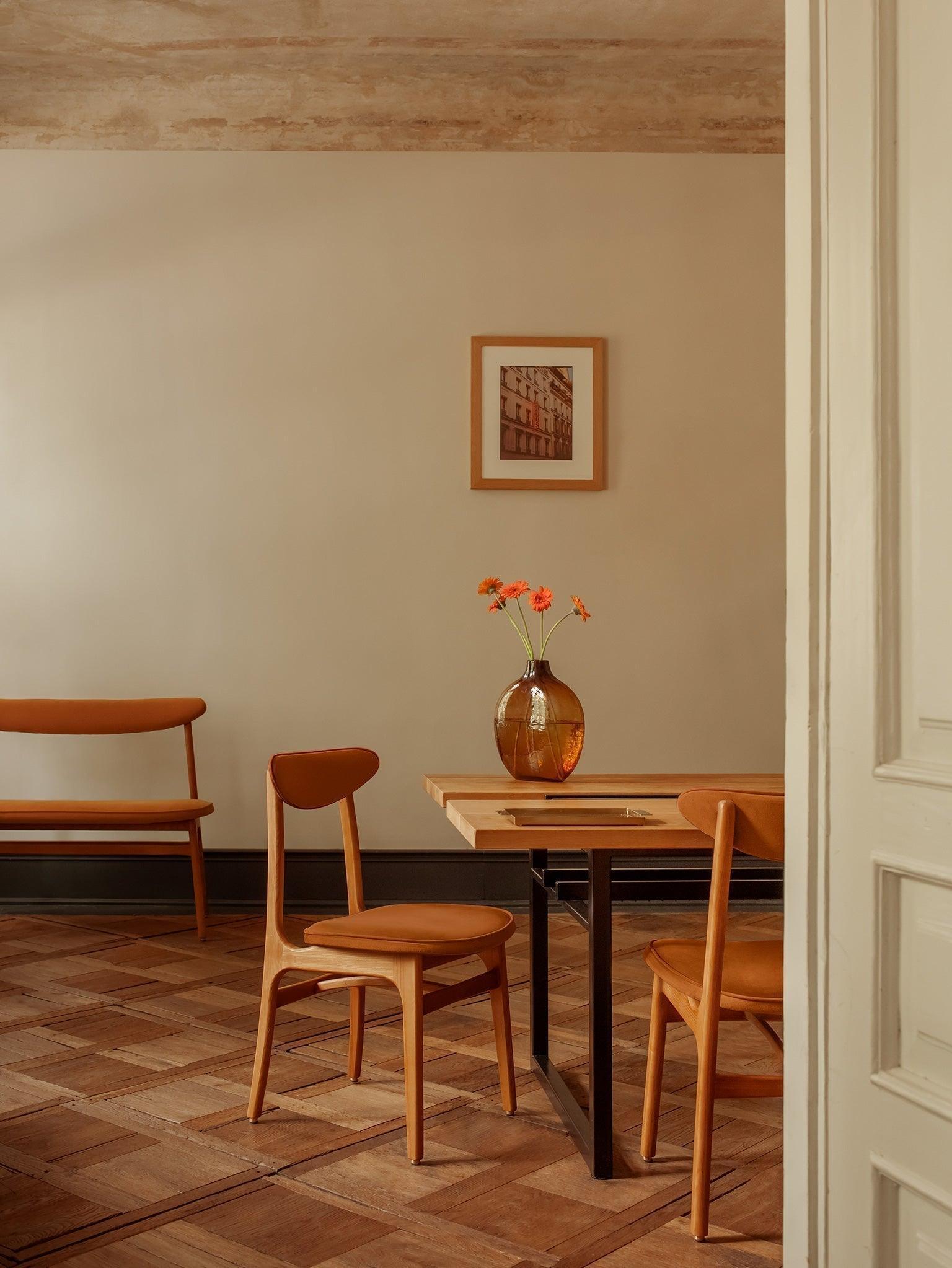 Krzesło 200-190 różowy w tkaninie Velvet Powder Pink 366 concept Eye on Design