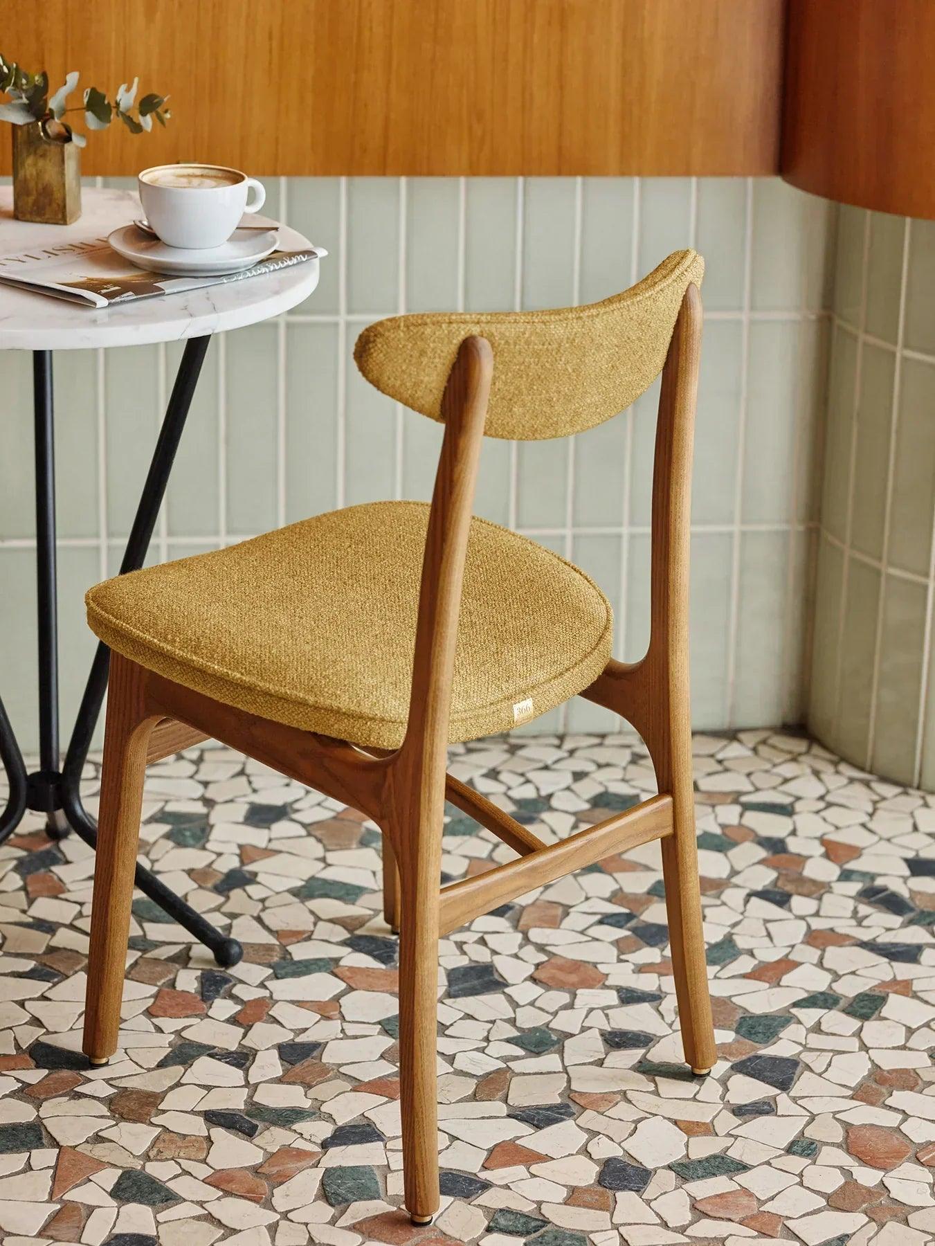 Krzesło 200-190 żółty w tkaninie Boucle Mustard 366 concept Eye on Design