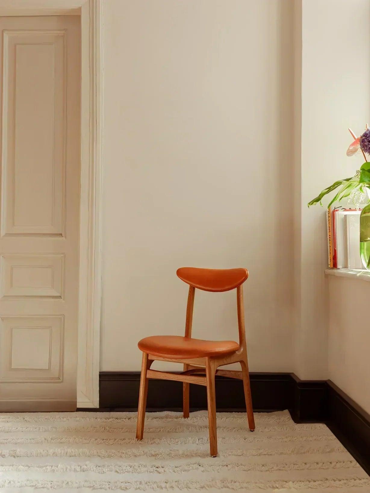 Krzesło 200-190 żółty w tkaninie Wool Mustard 366 concept Eye on Design