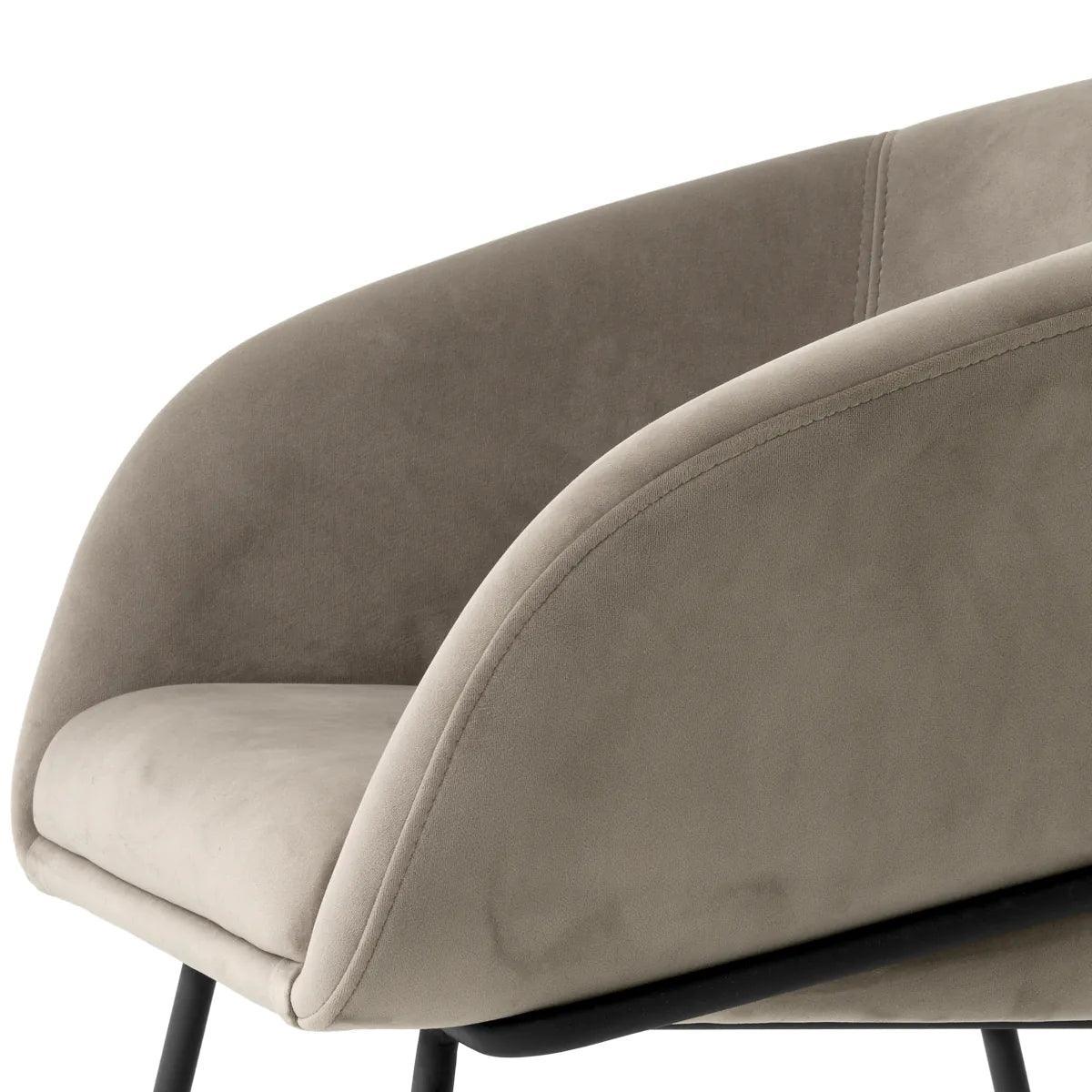 Krzesło aksamitne CAMPUS szary Eichholtz Eye on Design