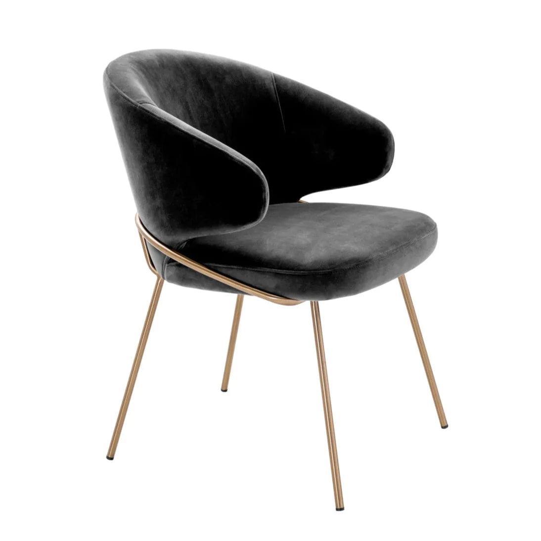 Krzesło aksamitne KINLEY ciemnoszary z mosiężnym wykończeniem Eichholtz Eye on Design