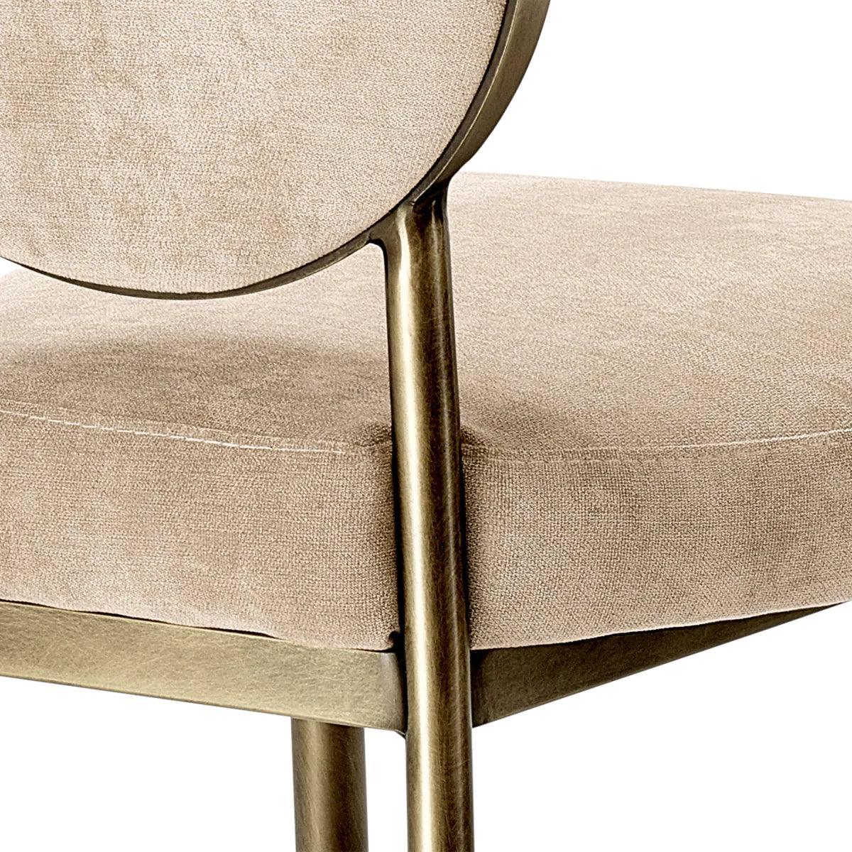 Krzesło aksamitne SCRIBE beżowy Eichholtz Eye on Design