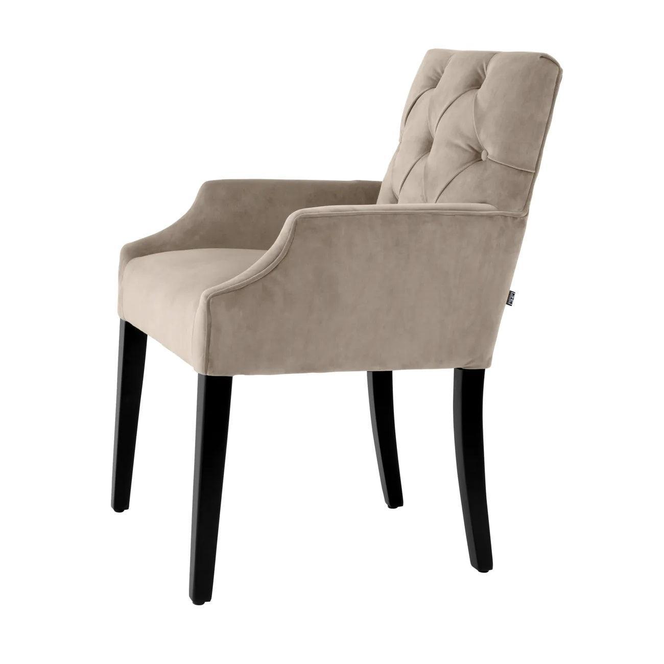 Krzesło aksamitne z podłokietnikami ATENA jasnoszary Eichholtz Eye on Design