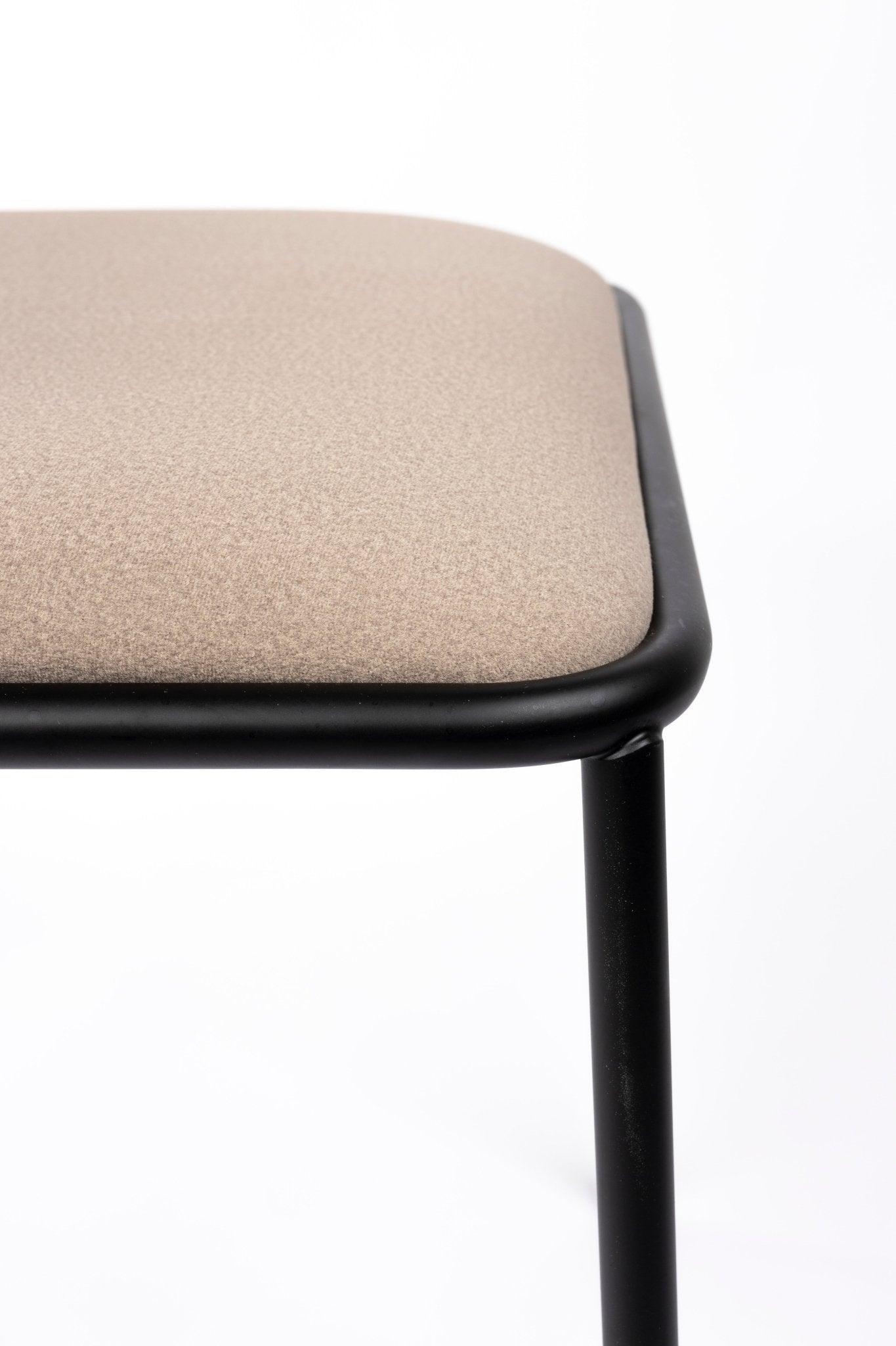 Krzesło ALBA beżowy z czarną podstawą Zuiver Eye on Design