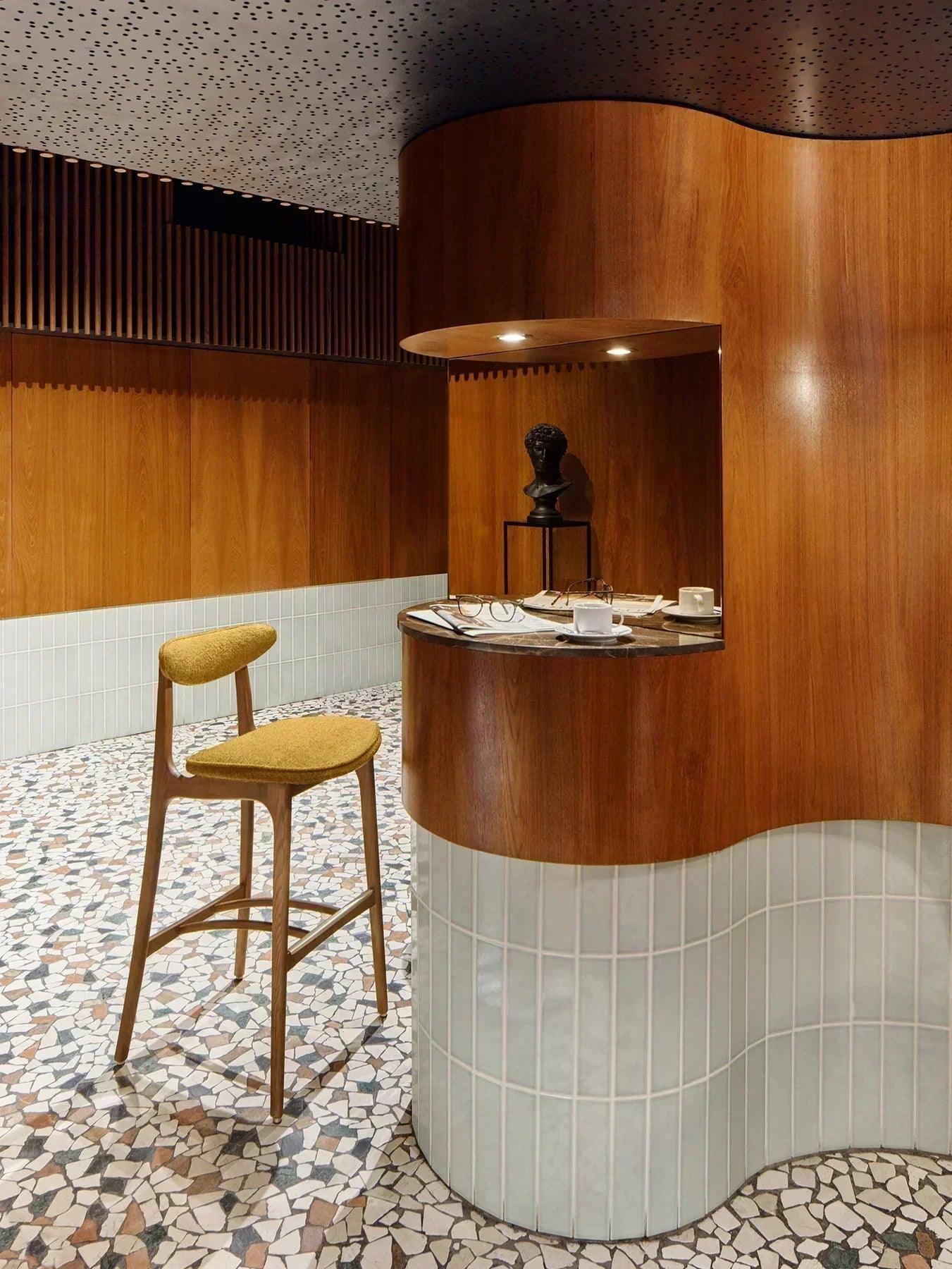 Krzesło barowe 200-190 beżowy w tkaninie Boucle Creme 366 concept Eye on Design