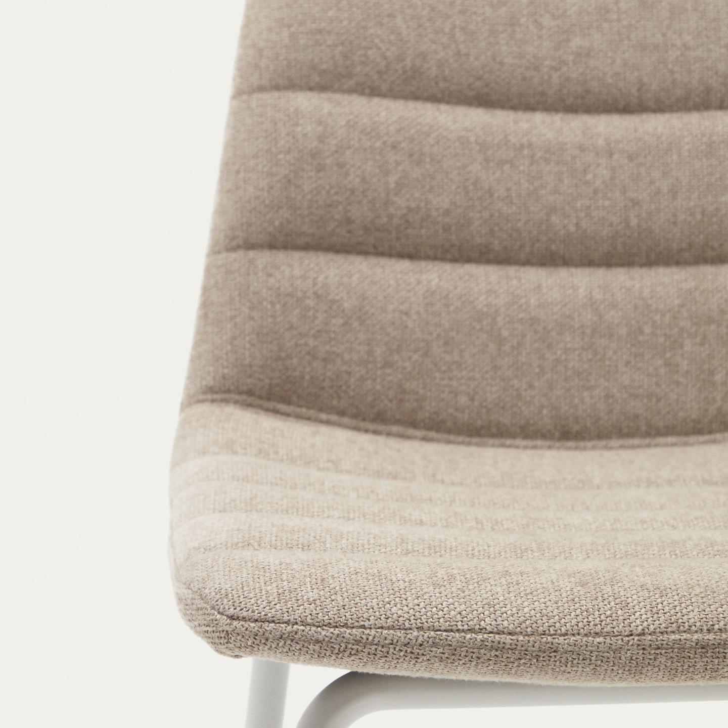 Krzesło barowe ZUNILDA beżowy szenil La Forma Eye on Design