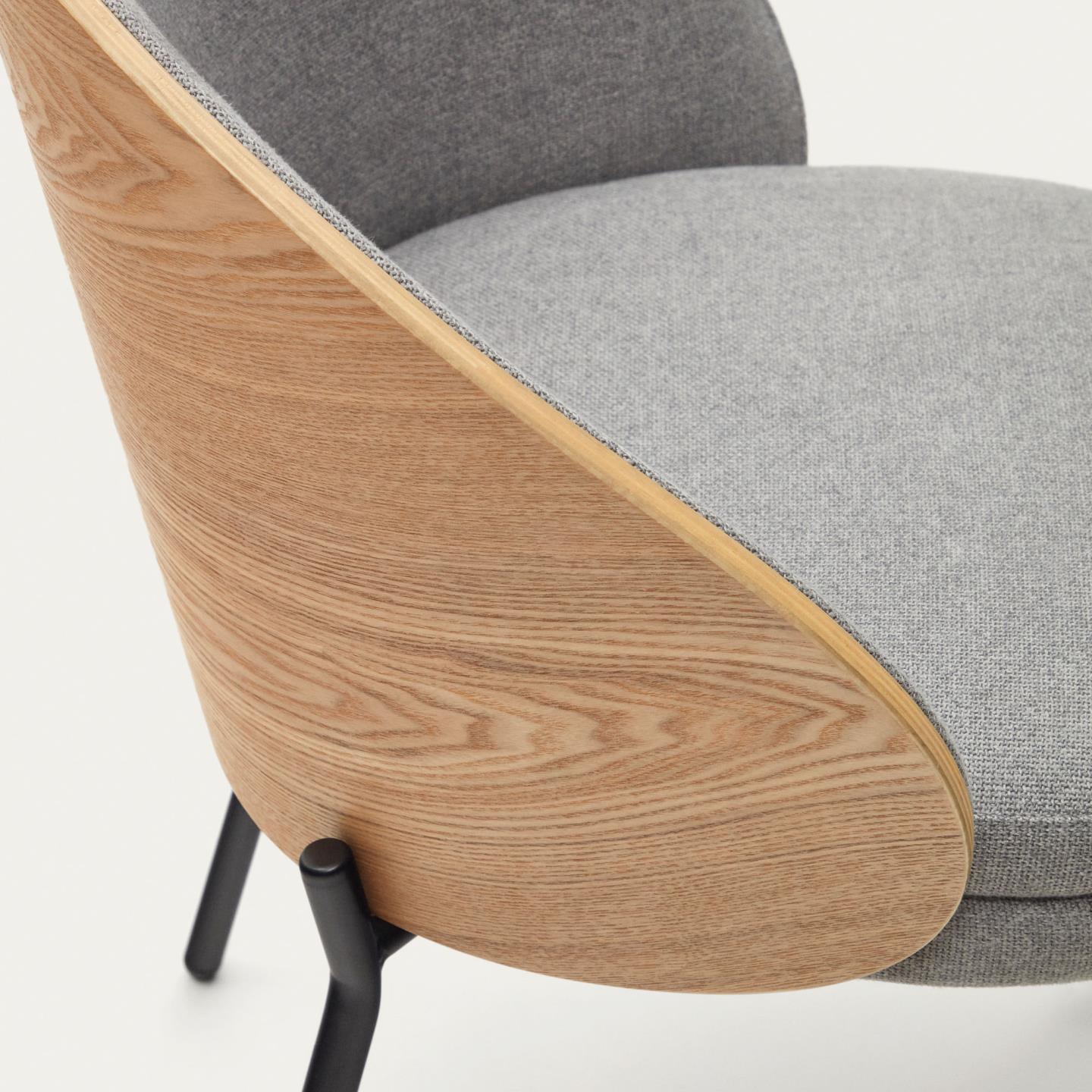 Krzesło EAMY jasnoszary z jesionowym wykończeniem La Forma Eye on Design