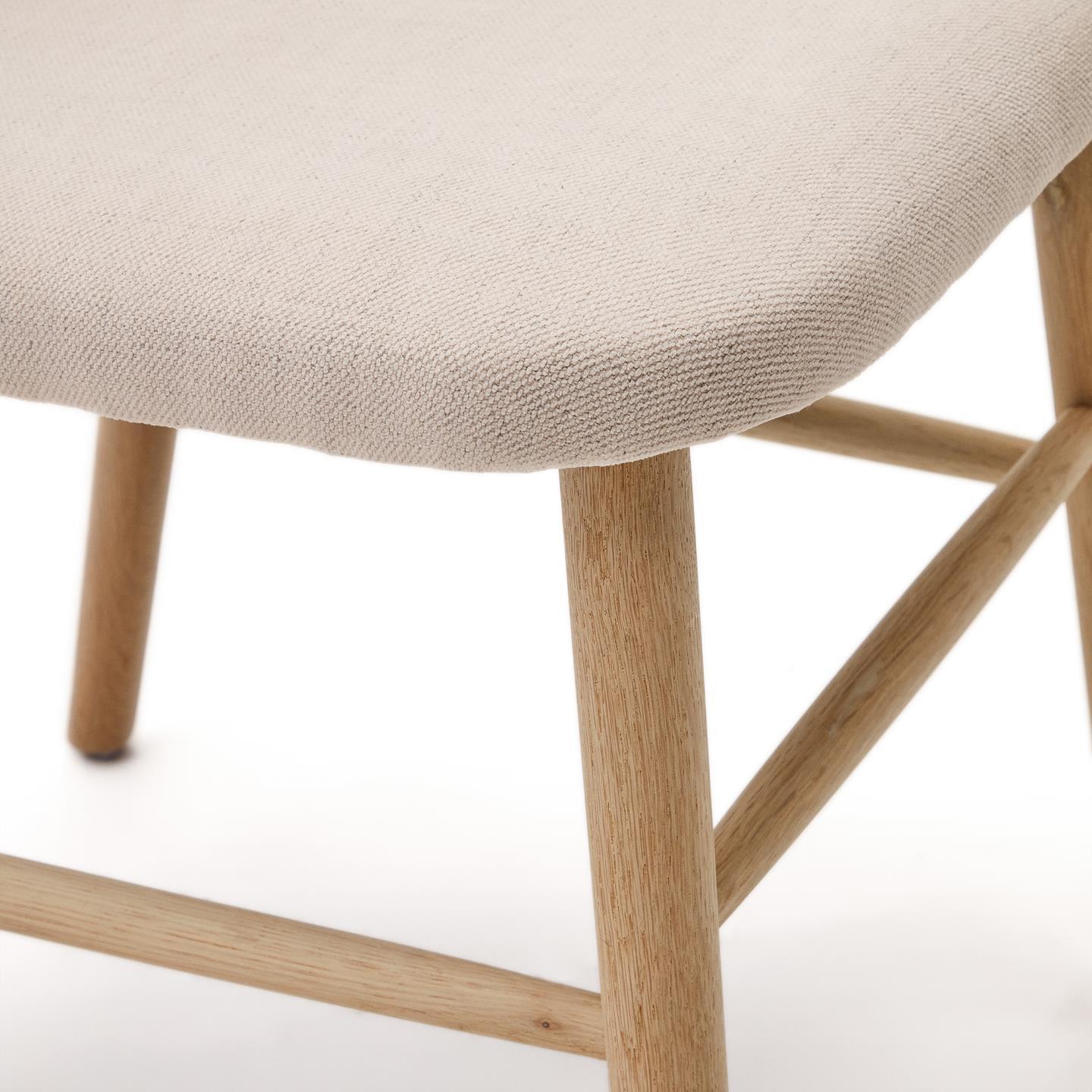 Krzesło HELDA beżowy szenil z drewnianą podstawą La Forma Eye on Design