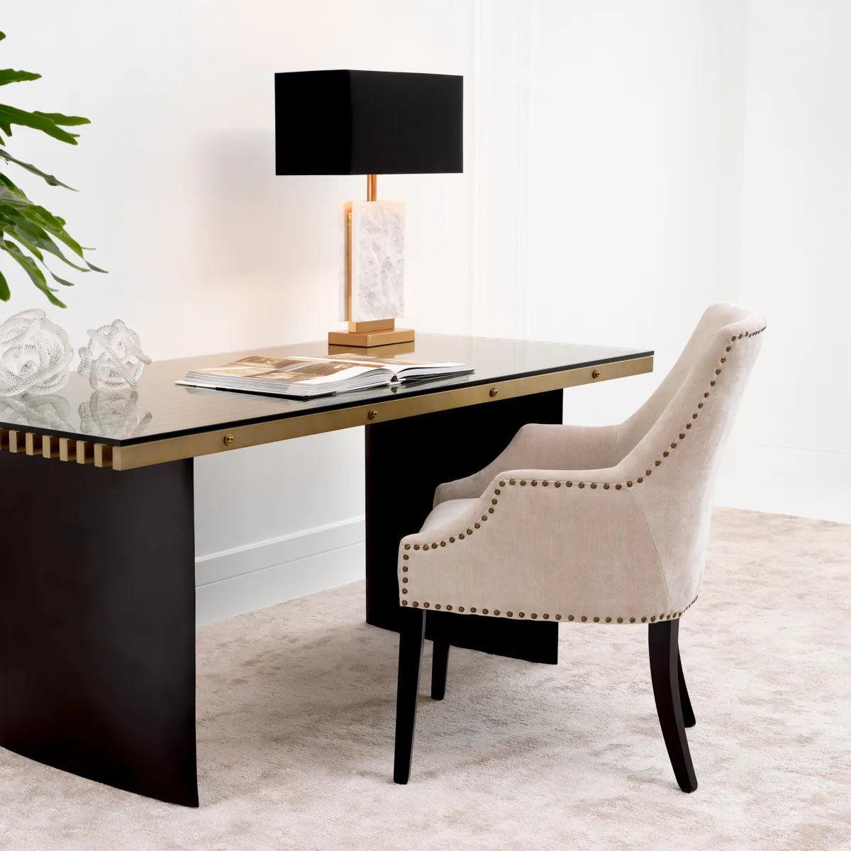 Krzesło LEGACY piaskowy Eichholtz Eye on Design