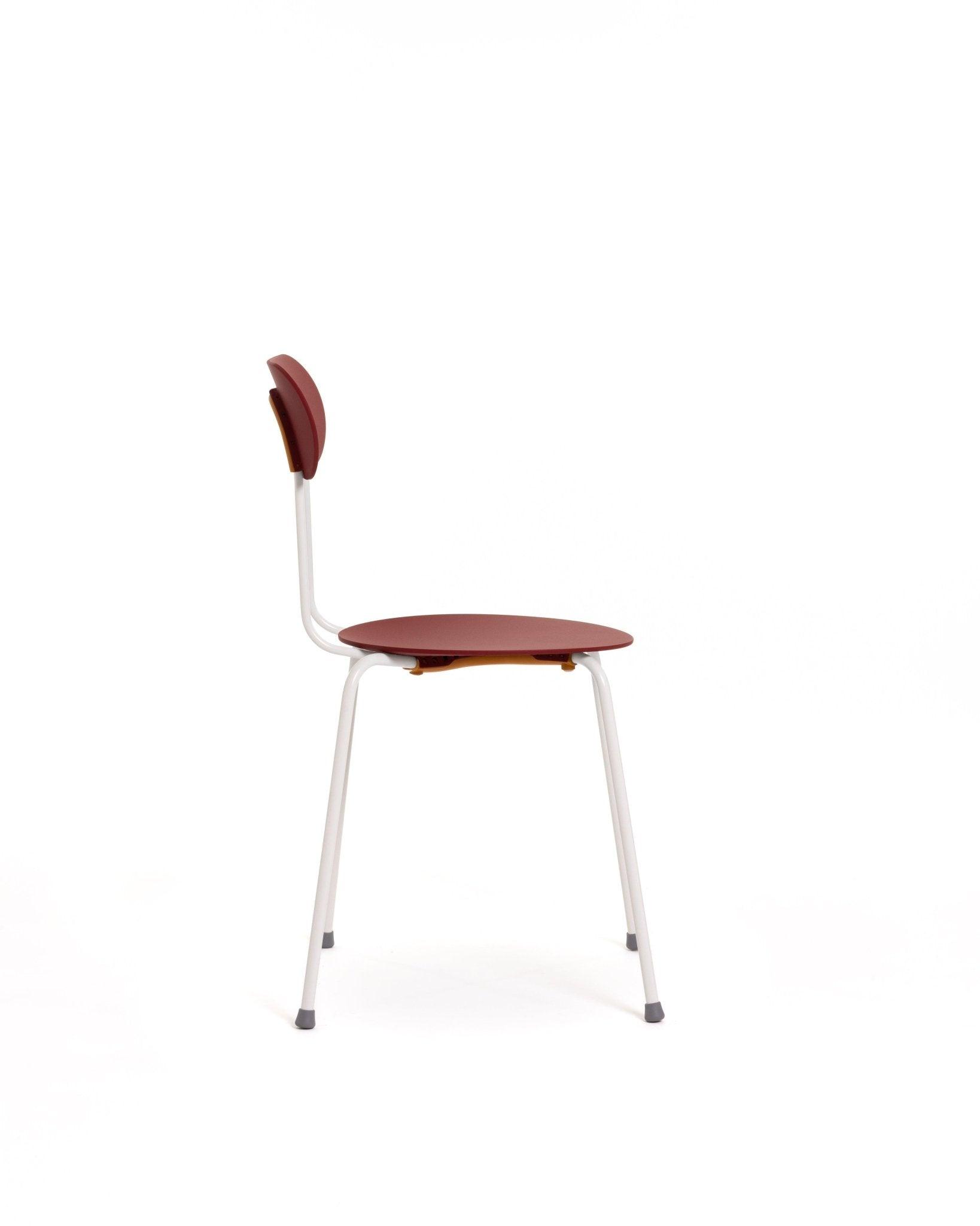 Krzesło MARIOLINA bordowy z białą podstawą Magis Eye on Design