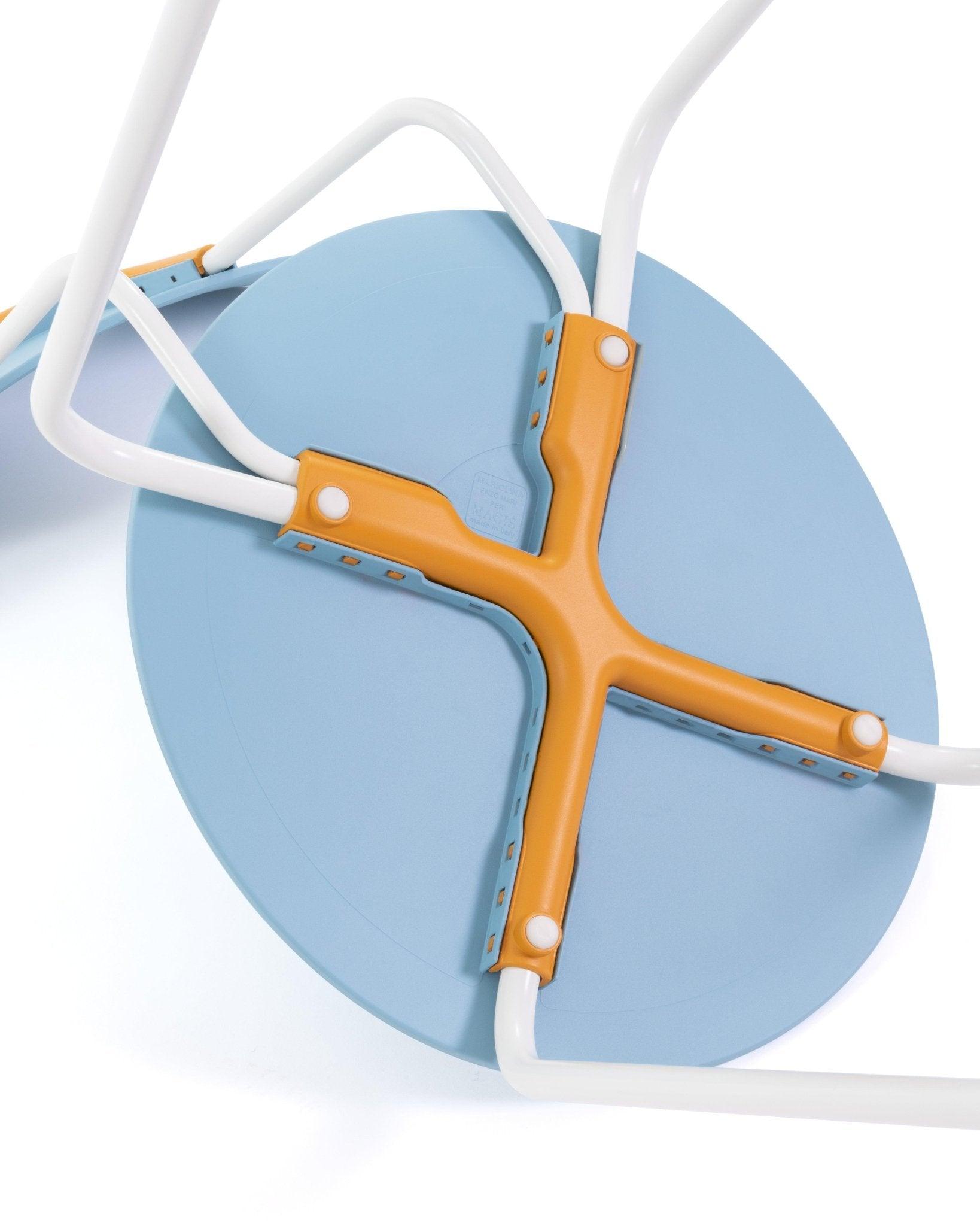 Krzesło MARIOLINA niebieski z czarną podstawą Magis Eye on Design