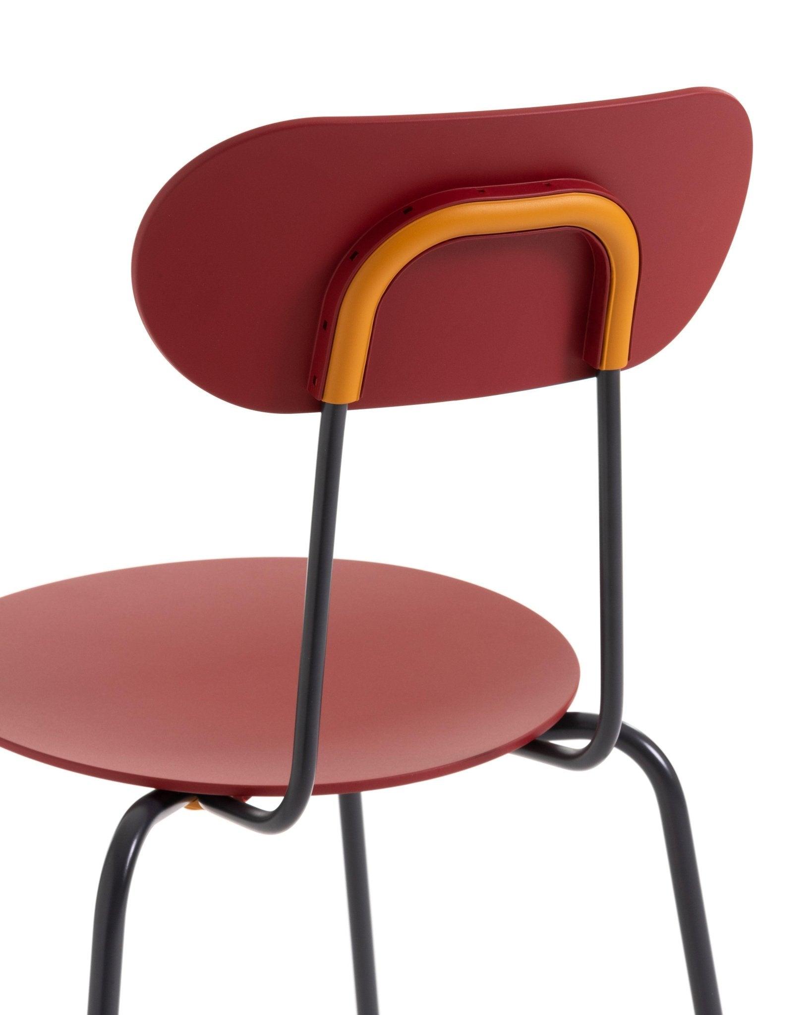 Krzesło MARIOLINA niebieski z czarną podstawą Magis Eye on Design