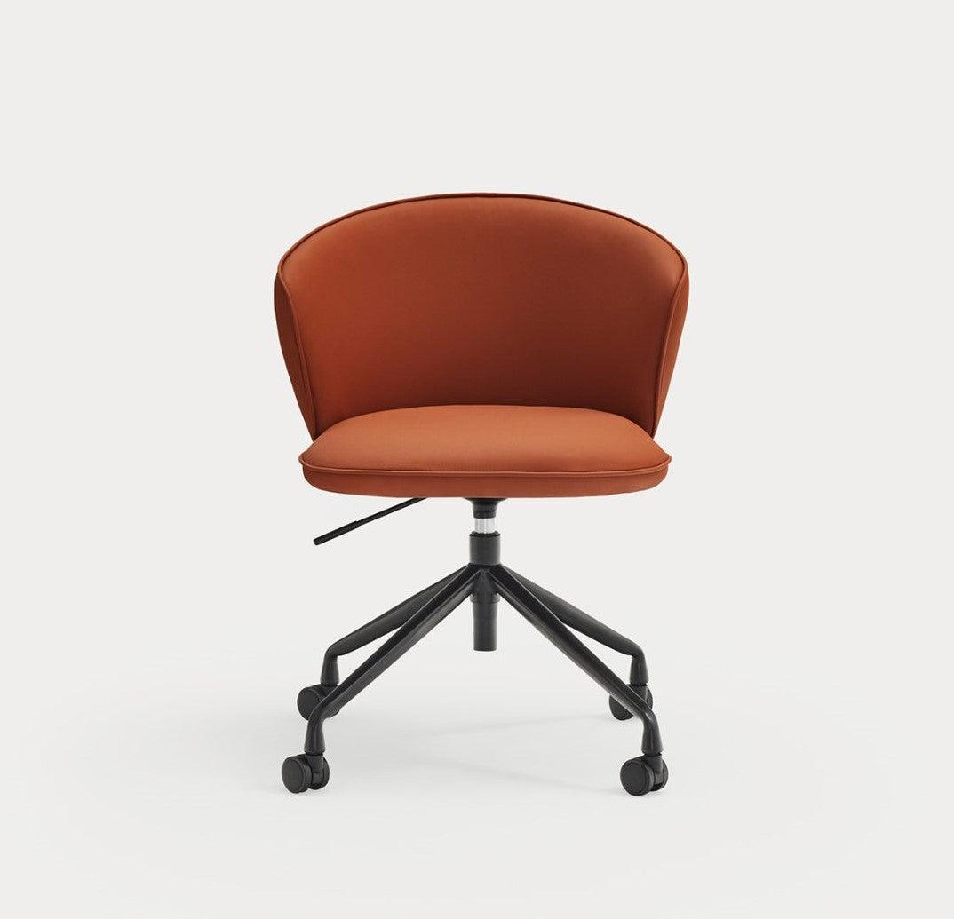 Krzesło na kółkach ADD ekoskóra terracotta Teulat Eye on Design