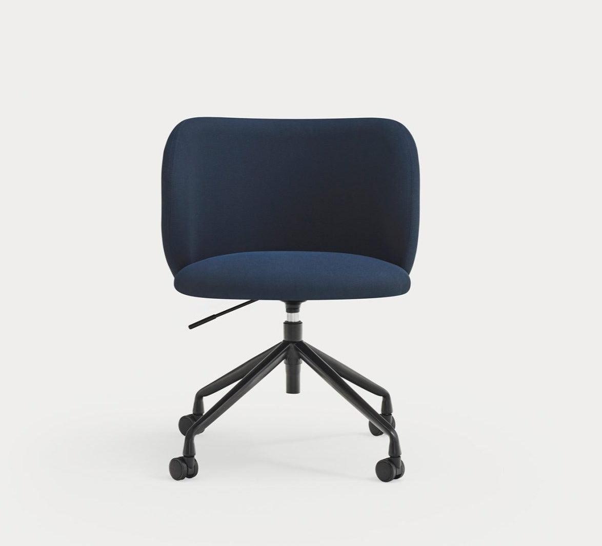 Krzesło na kółkach MOGI granatowy Teulat Eye on Design