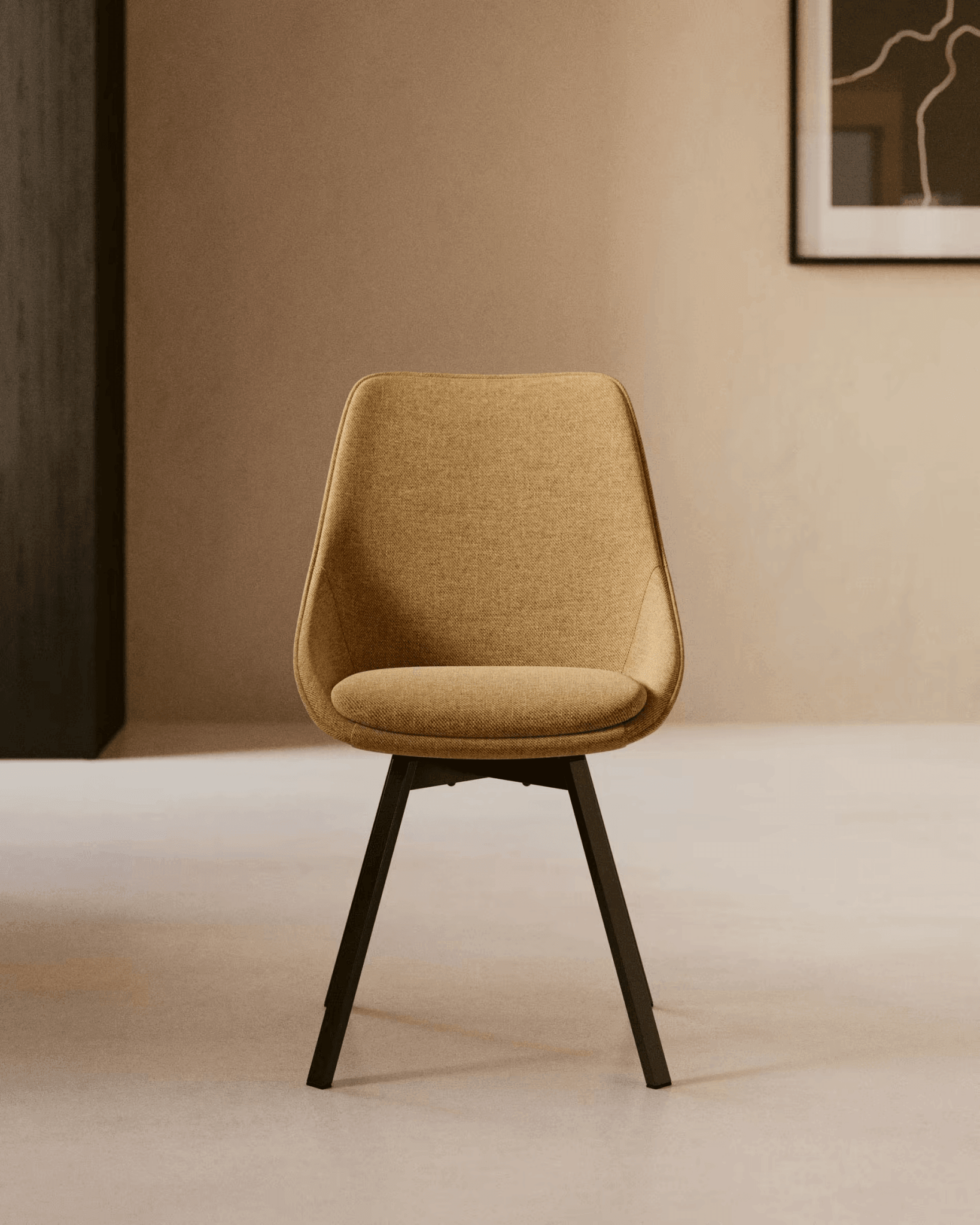 Krzesło obrotowe JENNA musztardowy La Forma Eye on Design