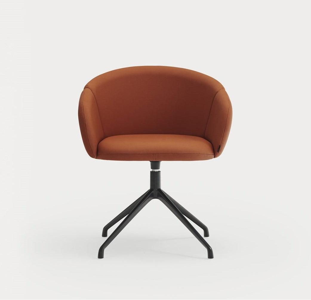 Krzesło obrotowe z podłokietnikami ADD ekoskóra terracotta z czarną podstawą Teulat Eye on Design