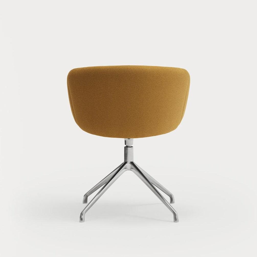 Krzesło obrotowe z podłokietnikami ADD musztardowy z chromowaną podstawą Teulat Eye on Design