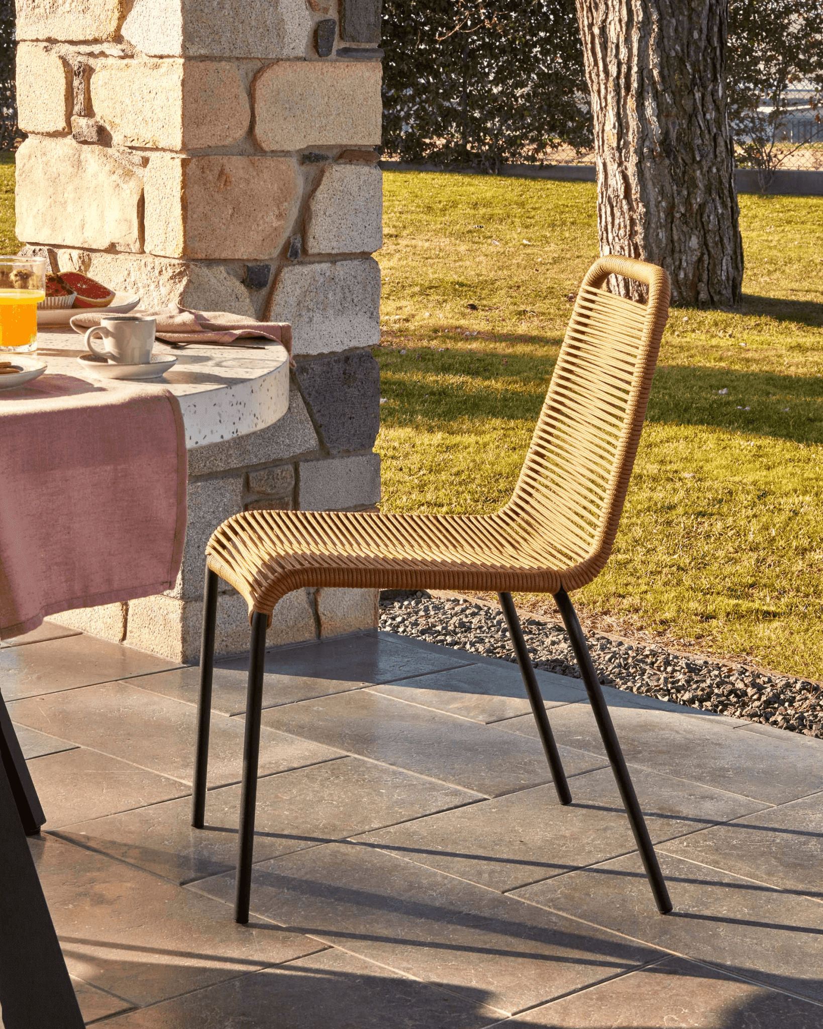 Krzesło ogrodowe LAMBTON brązowy La Forma Eye on Design