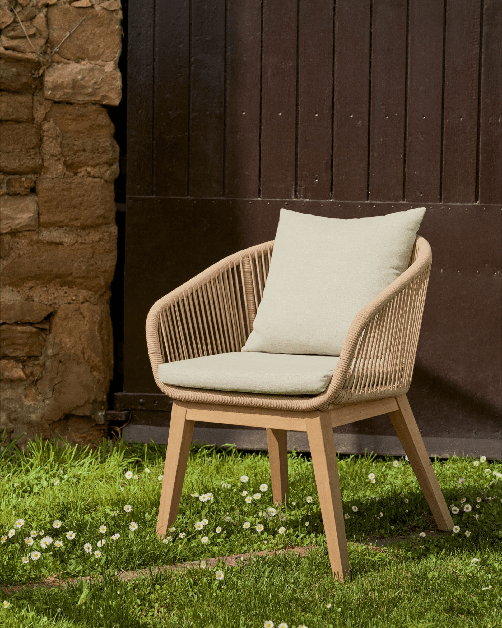 Krzesło ogrodowe PORTALO beżowy La Forma Eye on Design