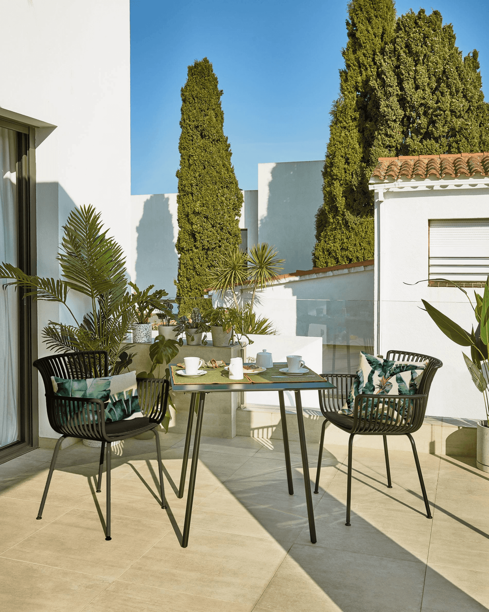 Krzesło ogrodowe SURPIKA czarny La Forma Eye on Design