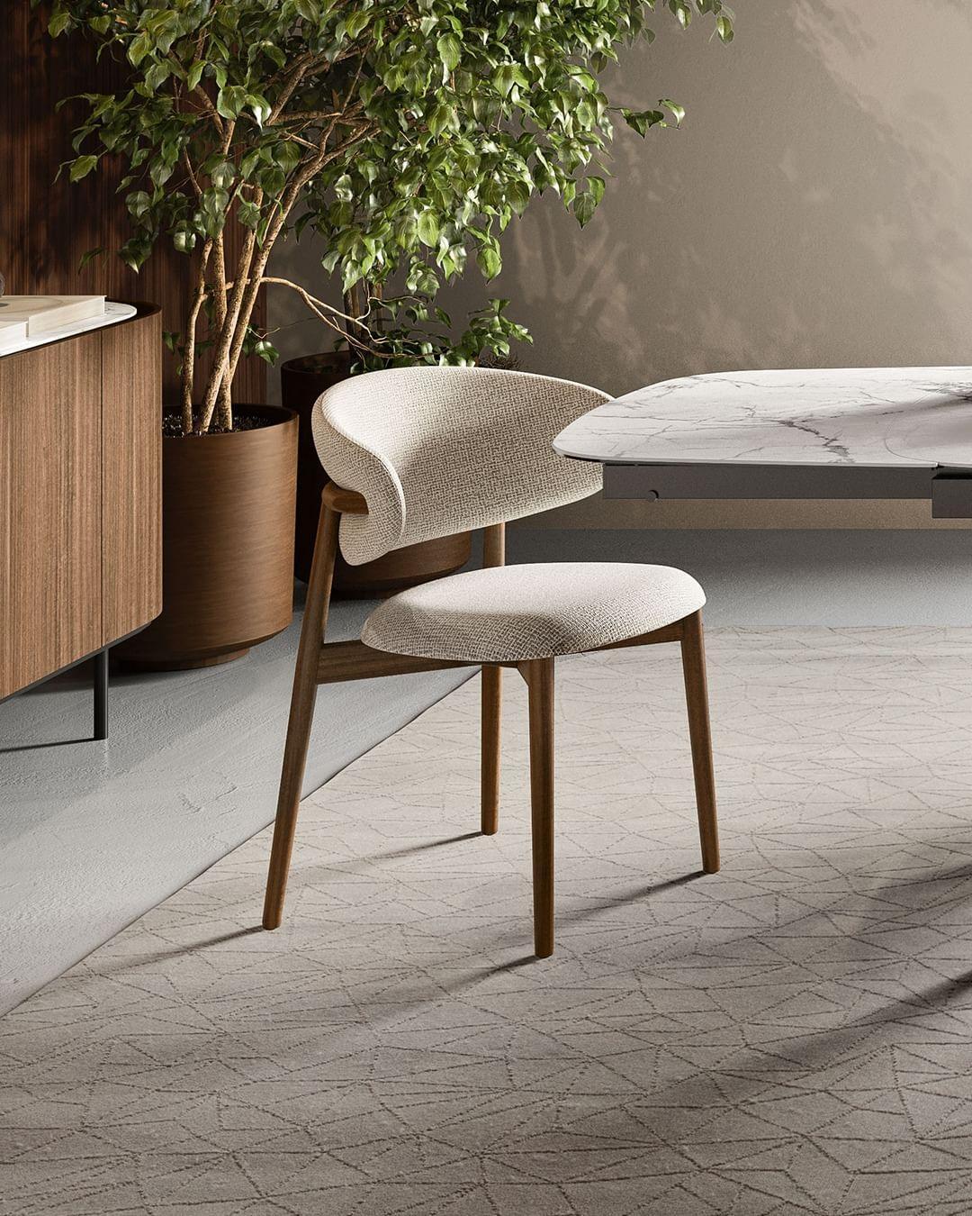 Krzesło OLEANDRO boucle taupe z drewnianą podstawą Calligaris Eye on Design