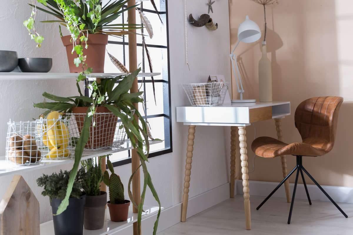 Krzesło OMG czarna ekoskóra Zuiver Eye on Design