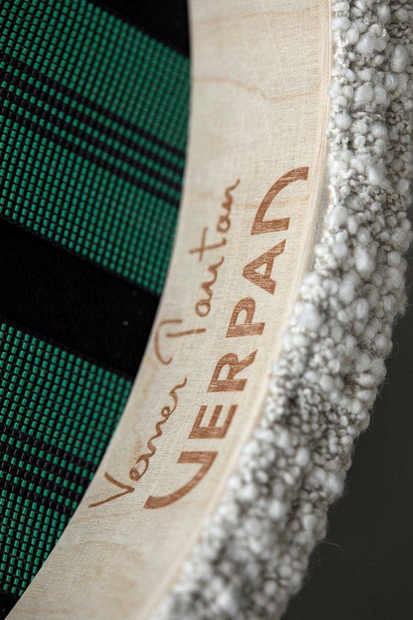 Krzesło SERIES 430 CHAIR BRASS - kolor do wyboru Verpan Eye on Design