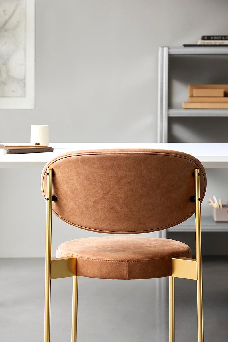 Krzesło SERIES 430 CHAIR BRASS - kolor do wyboru Verpan Eye on Design