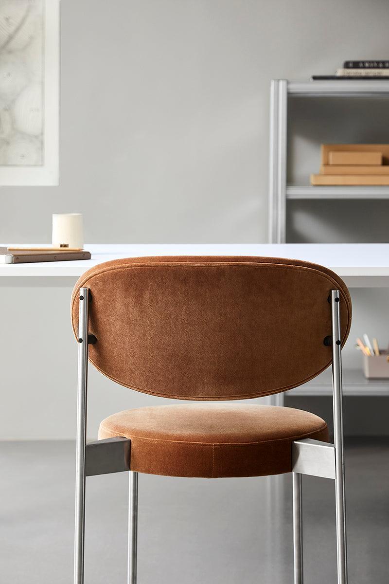 Krzesło SERIES 430 CHAIR SILVER - kolor do wyboru Verpan Eye on Design