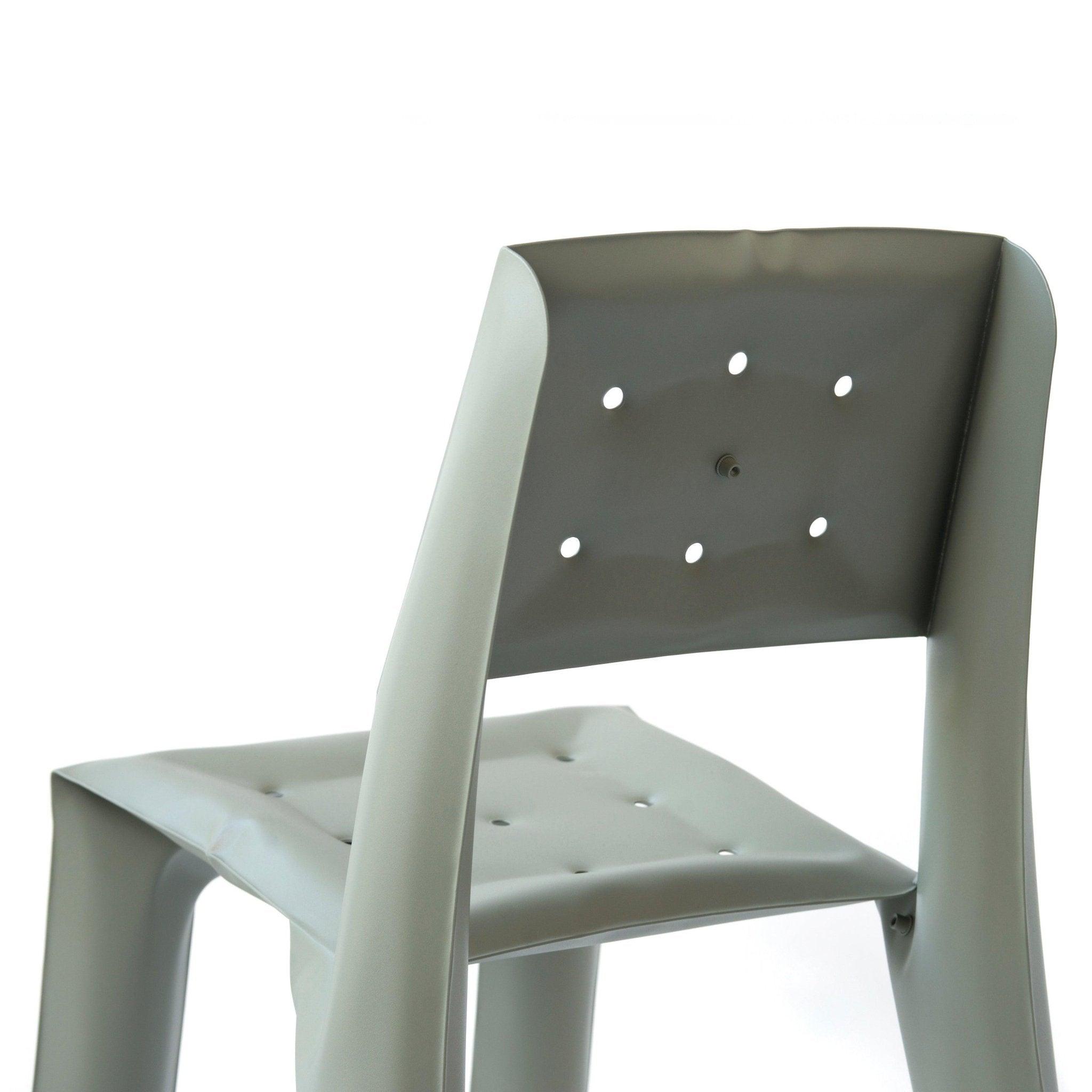 Krzesło stalowe CHIPPENSTEEL 0.5 szary mech mat Zieta Studio Eye on Design