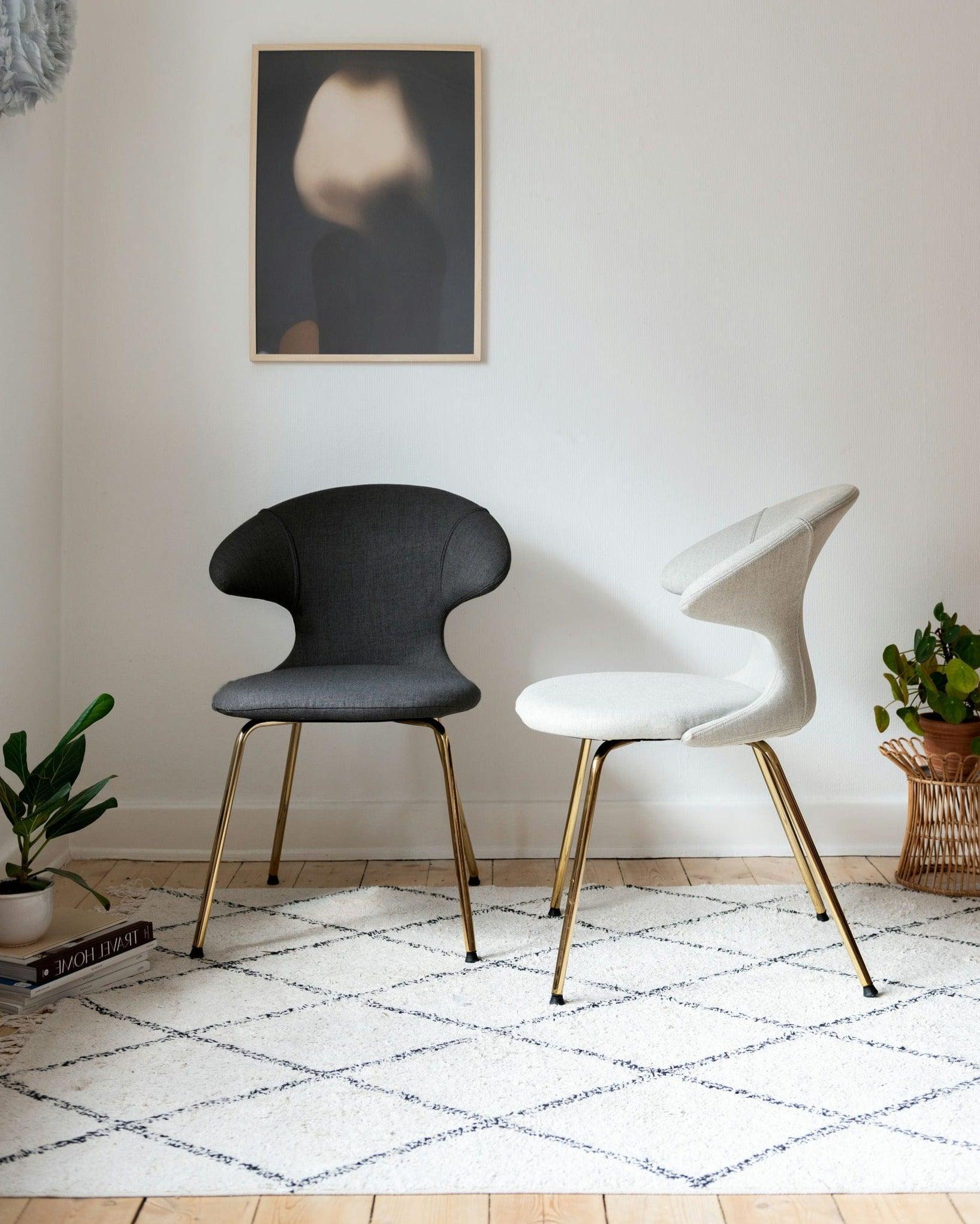 Krzesło TIME FLIES granatowy ze złotą podstawą UMAGE Eye on Design