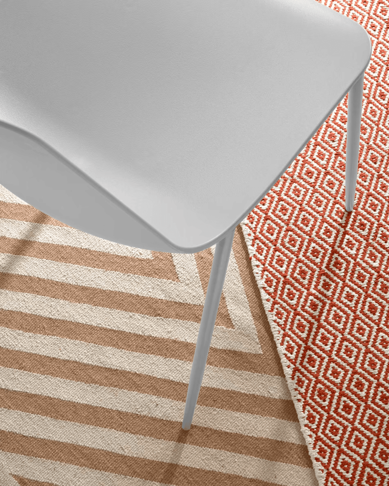 Krzesło WHATTS szary La Forma Eye on Design