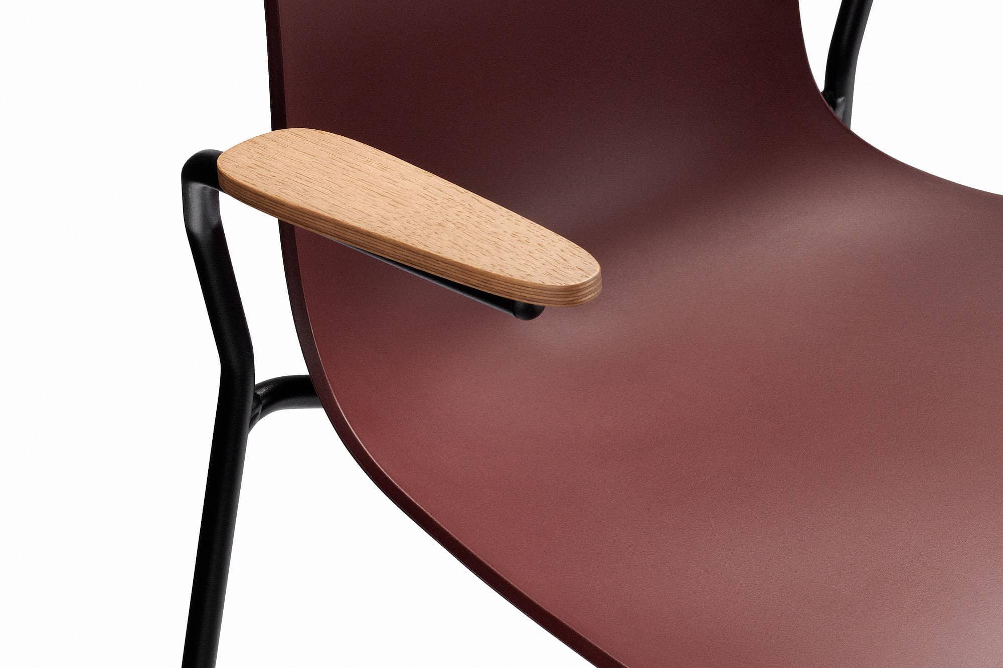 Krzesło z podłokietnikami LANGUE czarny NORR11 Eye on Design