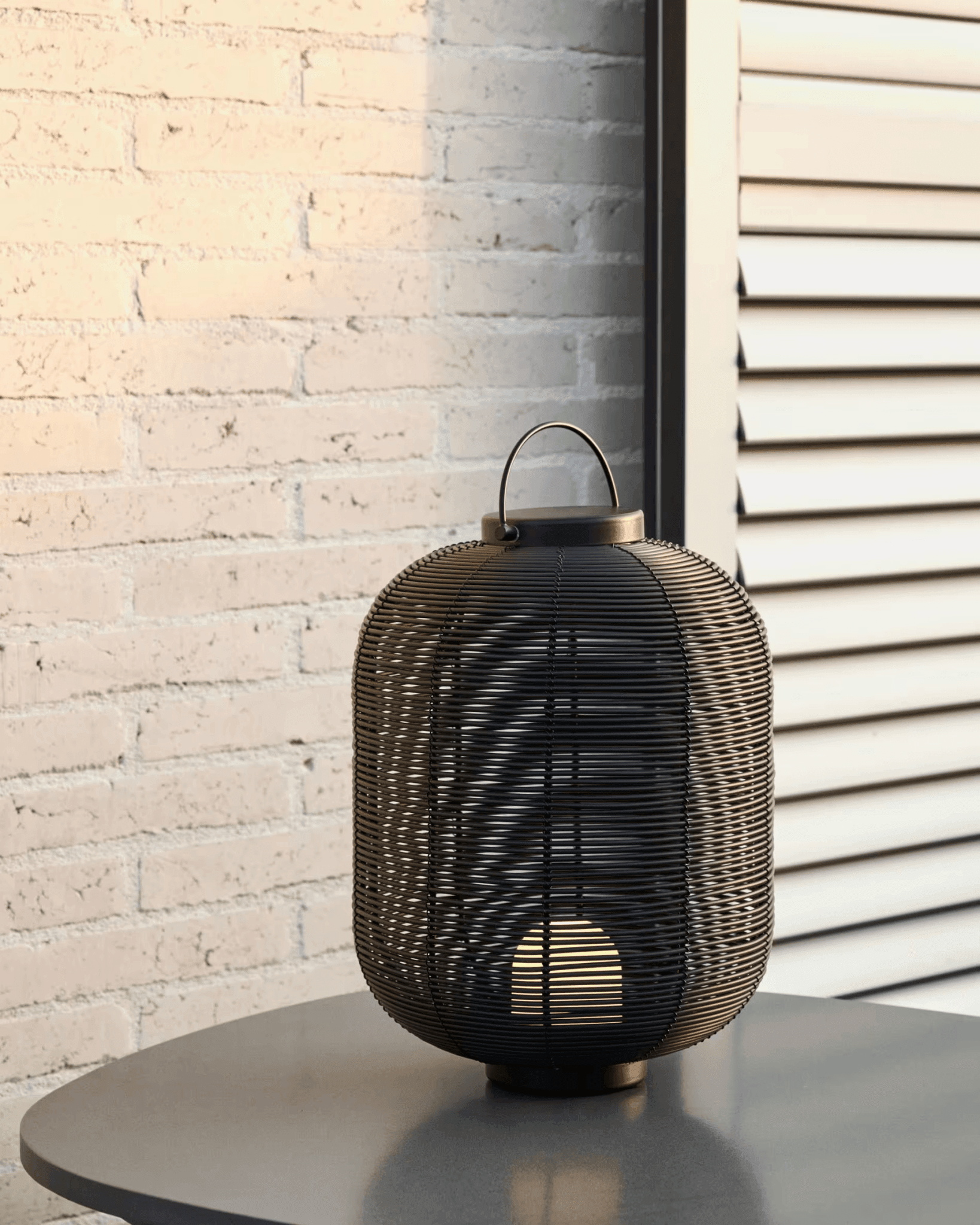 Lampa akumulatorowa SARANELLA czarny rattan La Forma Eye on Design