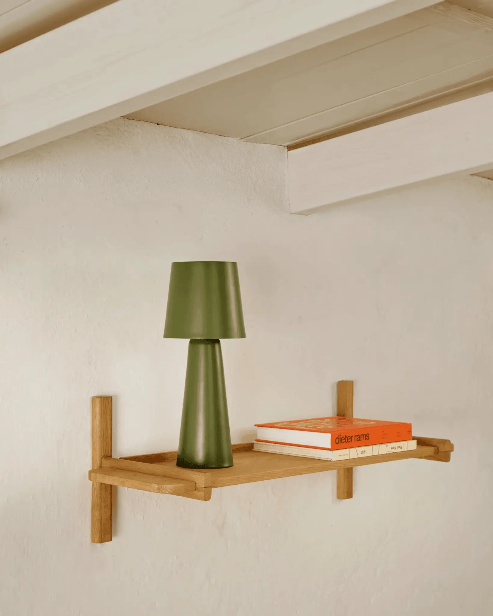 Lampa akumulatorowa zewnętrzna ARENYS zielony – metal, Kave Home